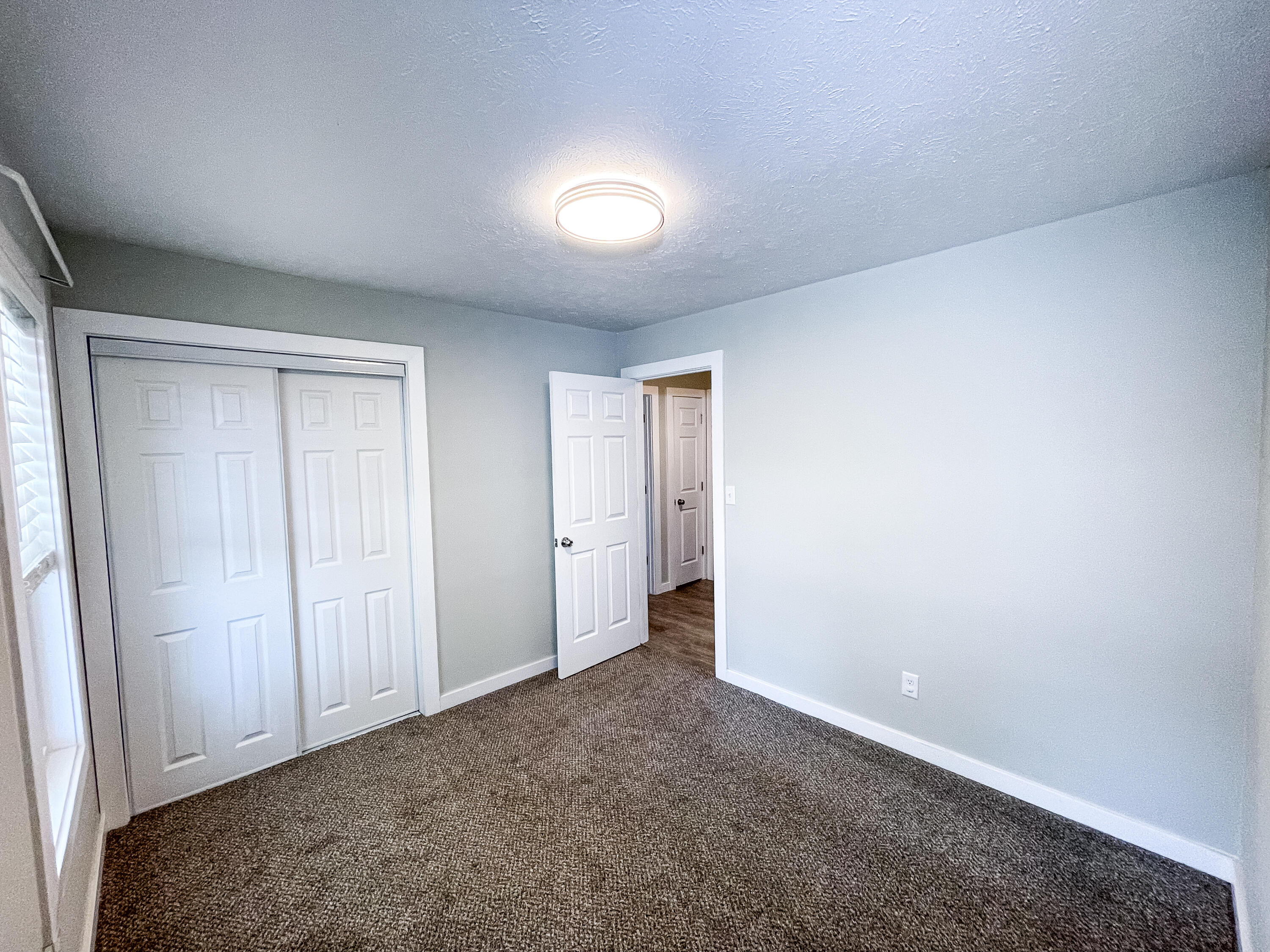 221 South Meadowlark Street Property Photo 9