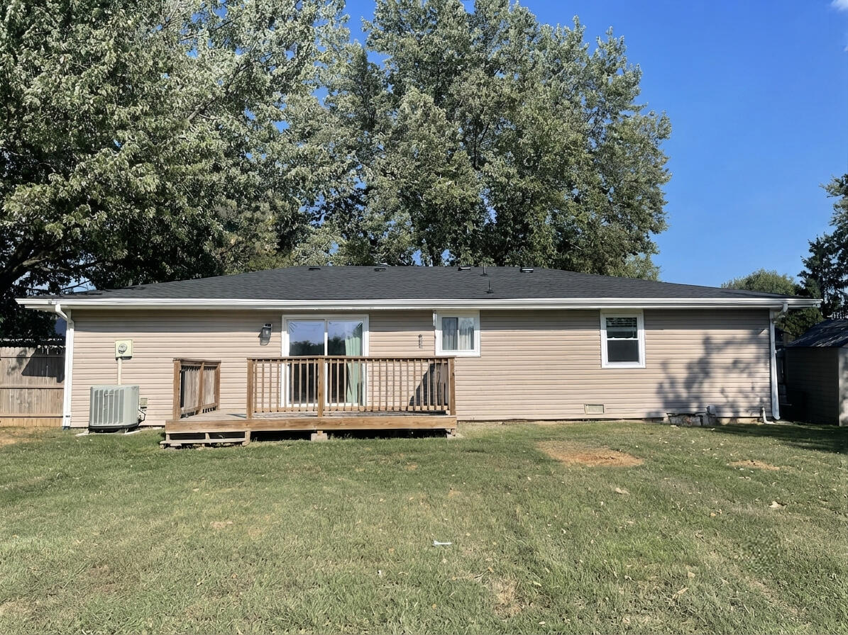 221 South Meadowlark Street Property Photo 18