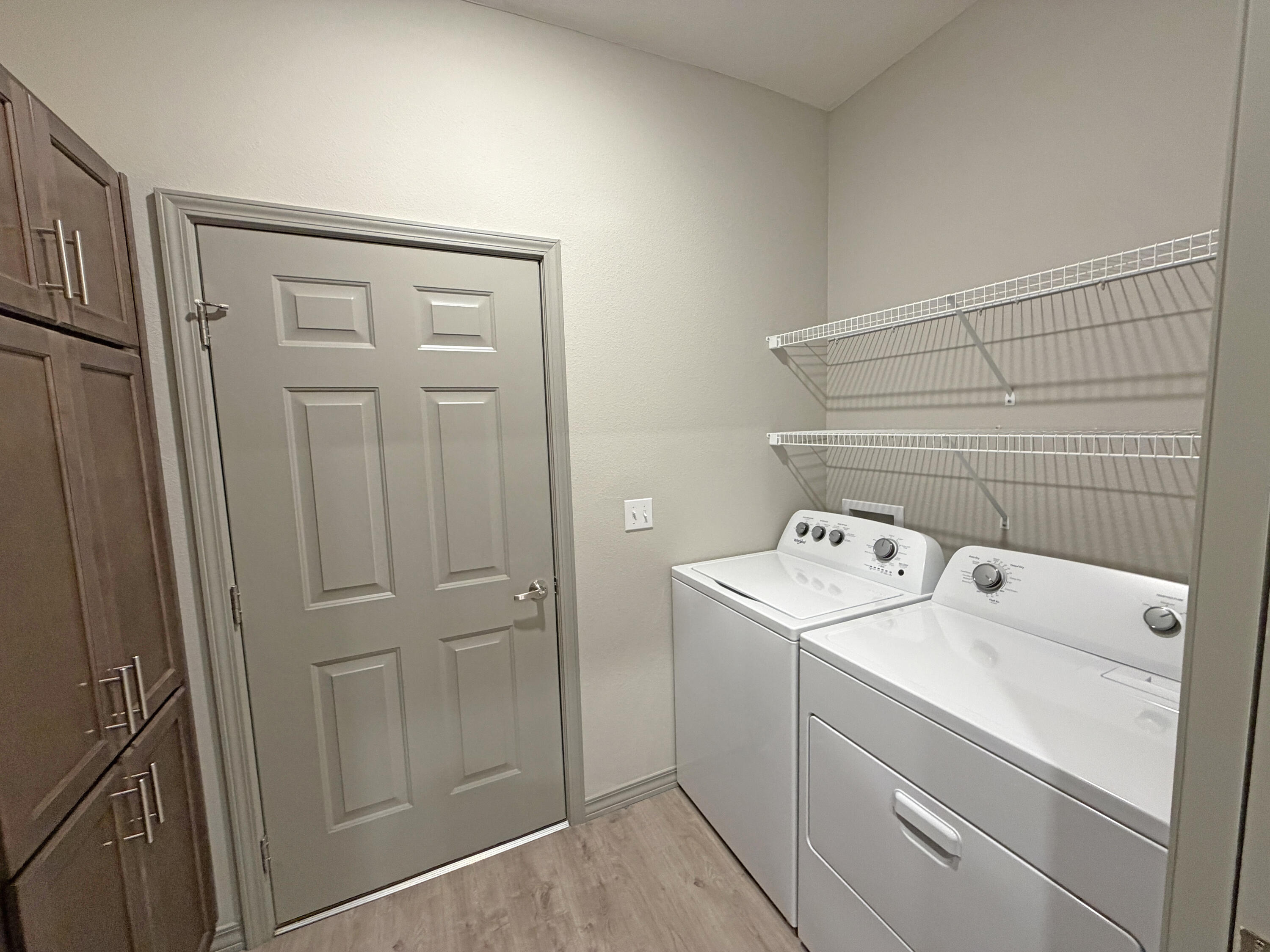 888b West Logan Street Property Photo 5