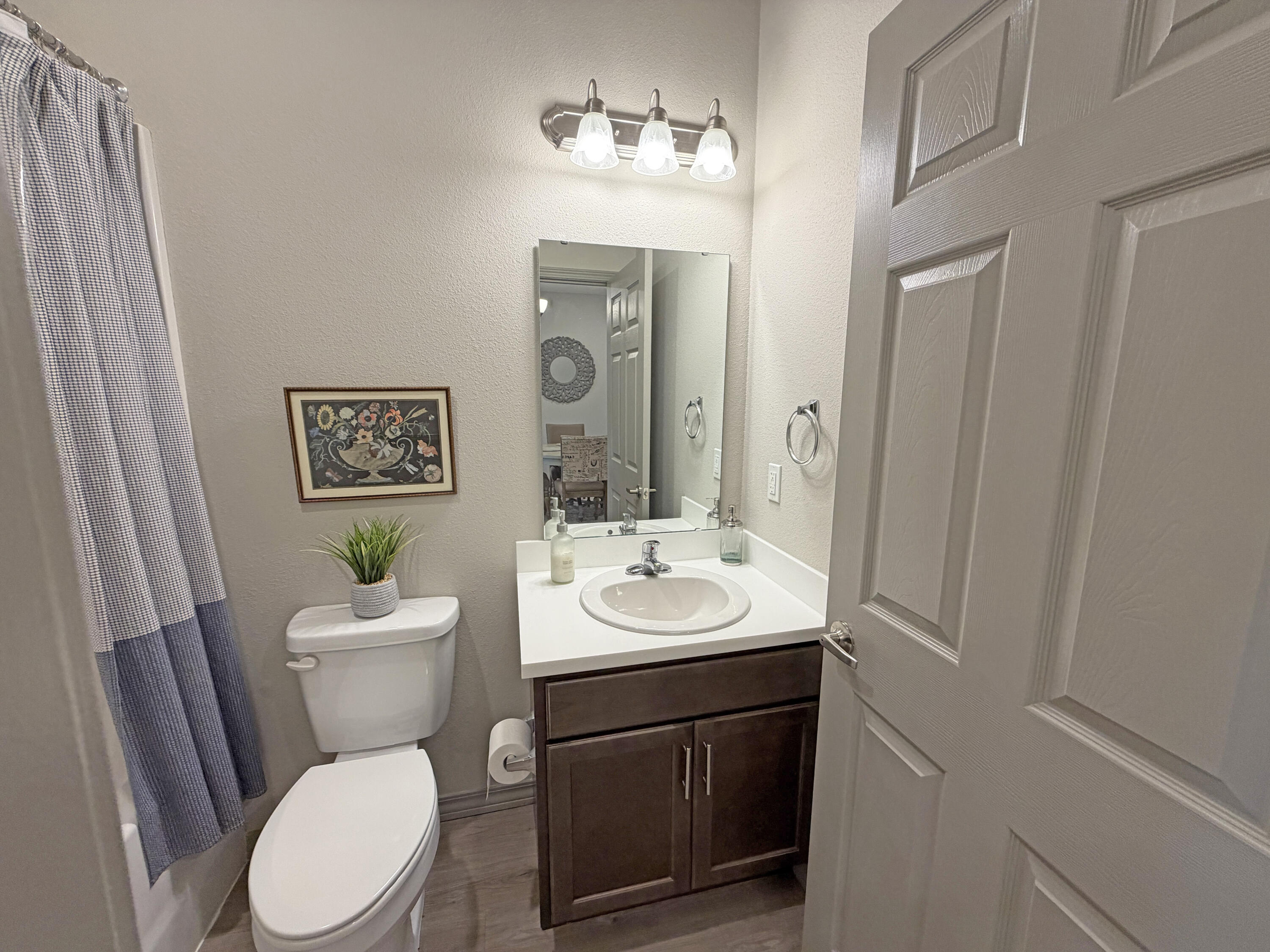 888b West Logan Street Property Photo 11