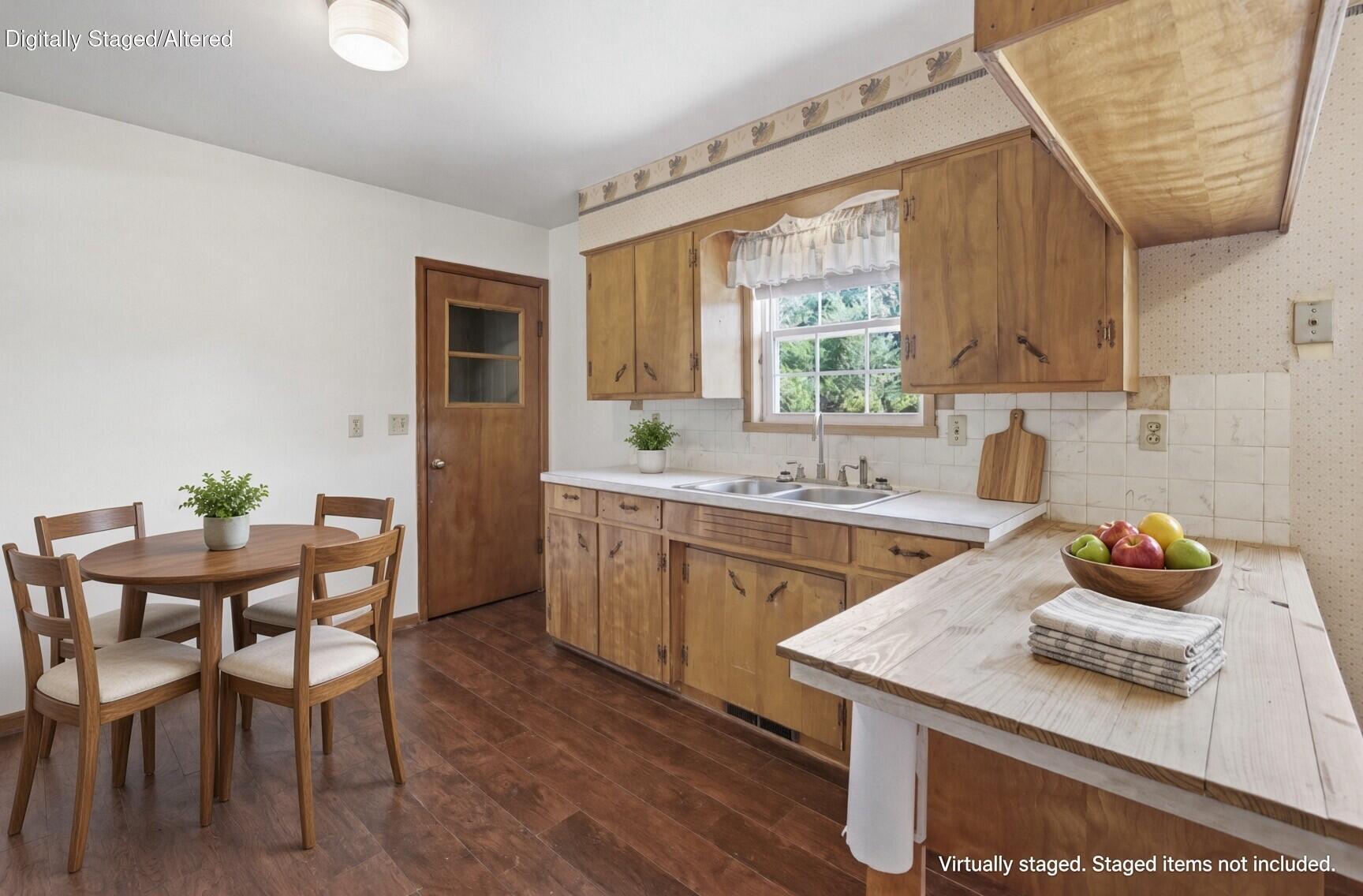 18059 Highway O Property Photo 14
