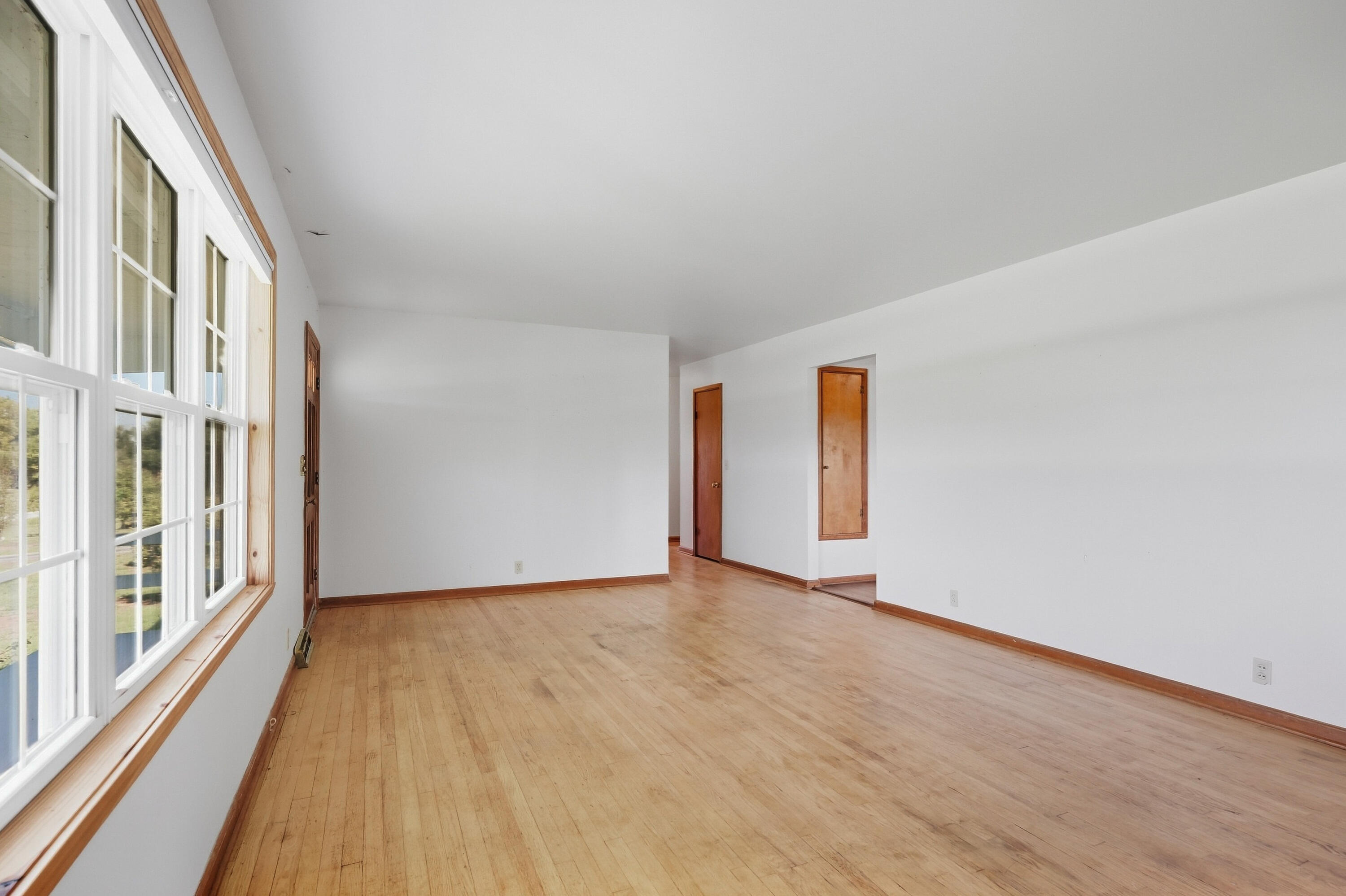 18059 Highway O Property Photo 18