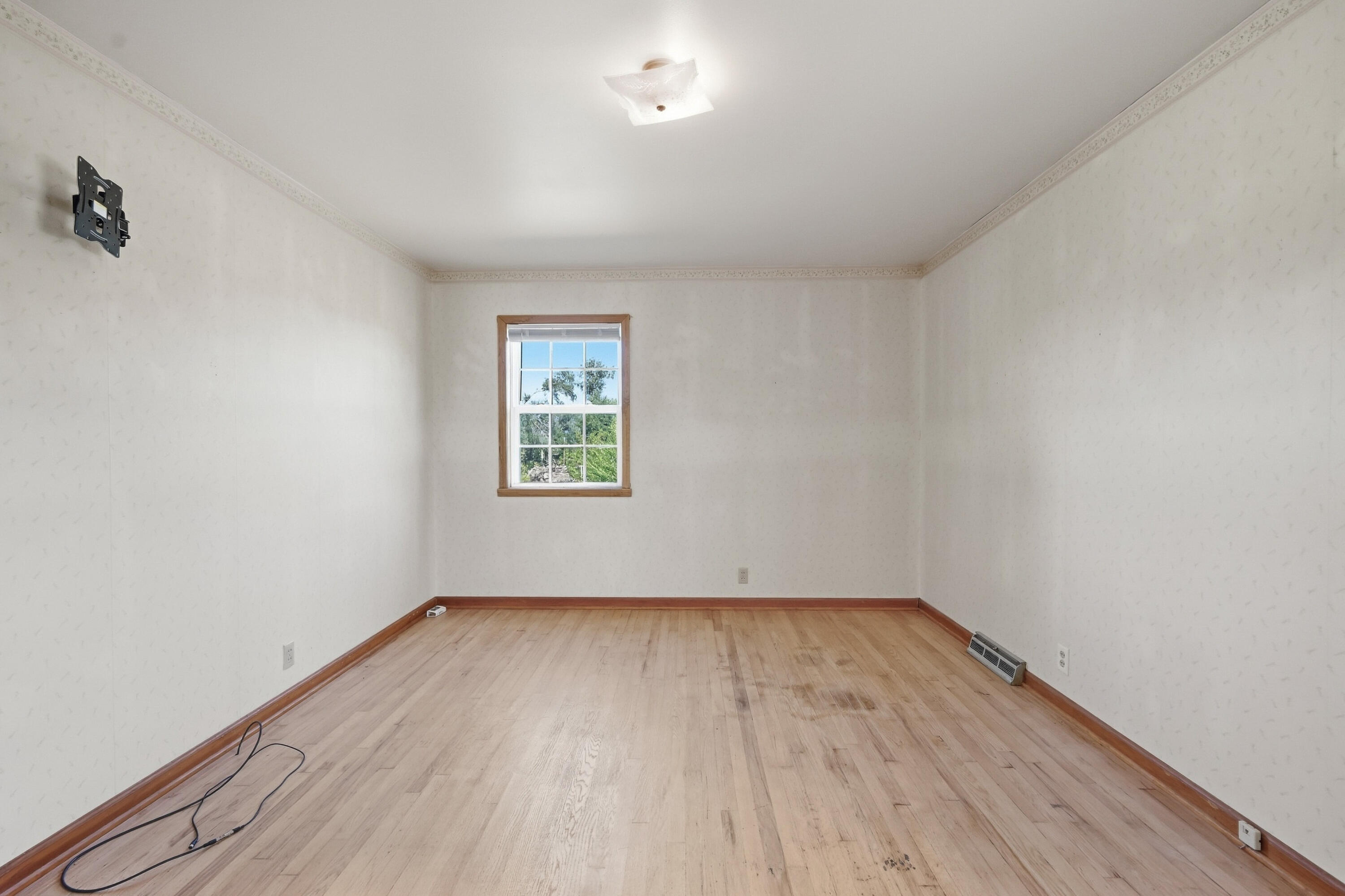 18059 Highway O Property Photo 20