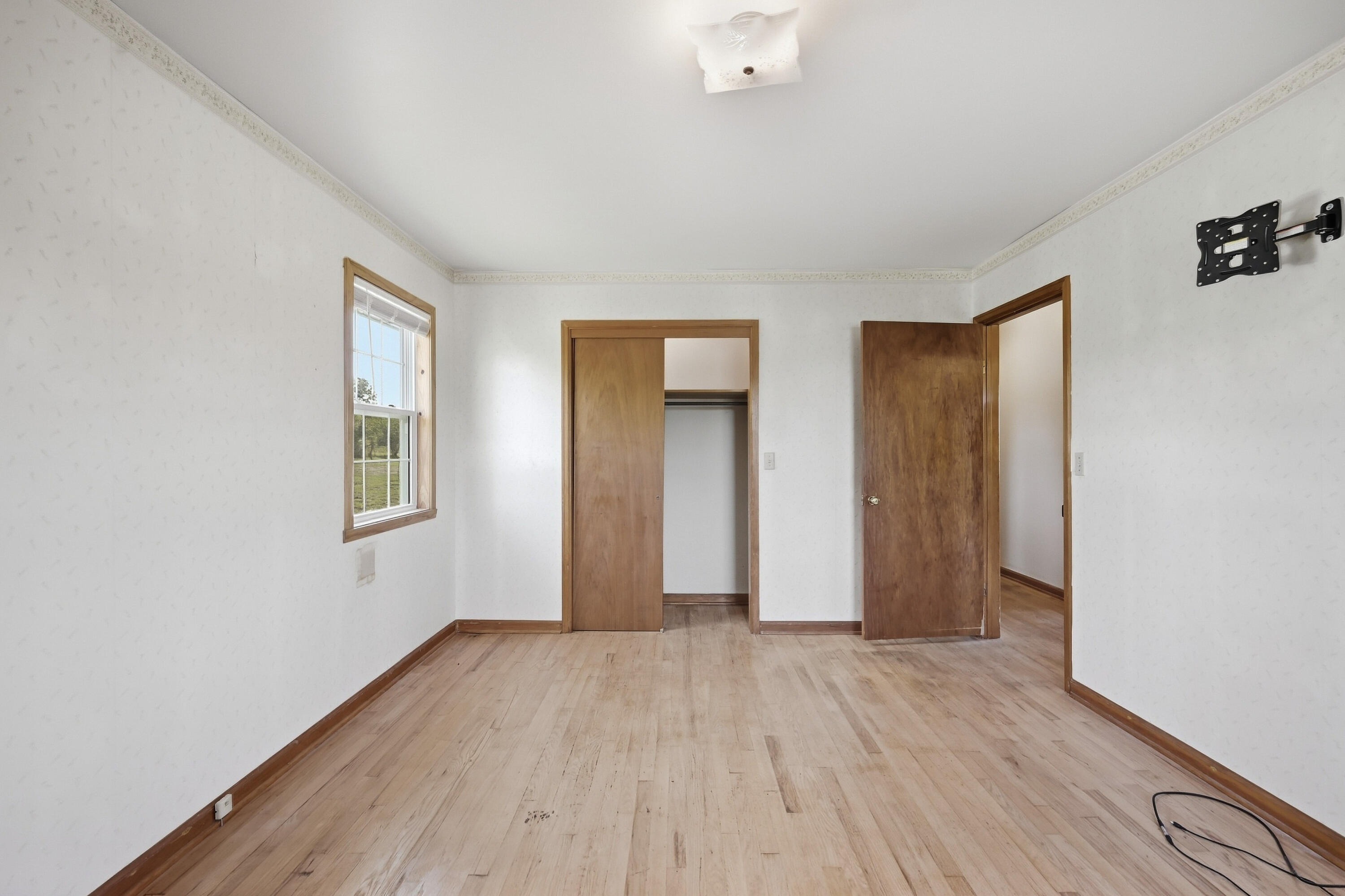 18059 Highway O Property Photo 22