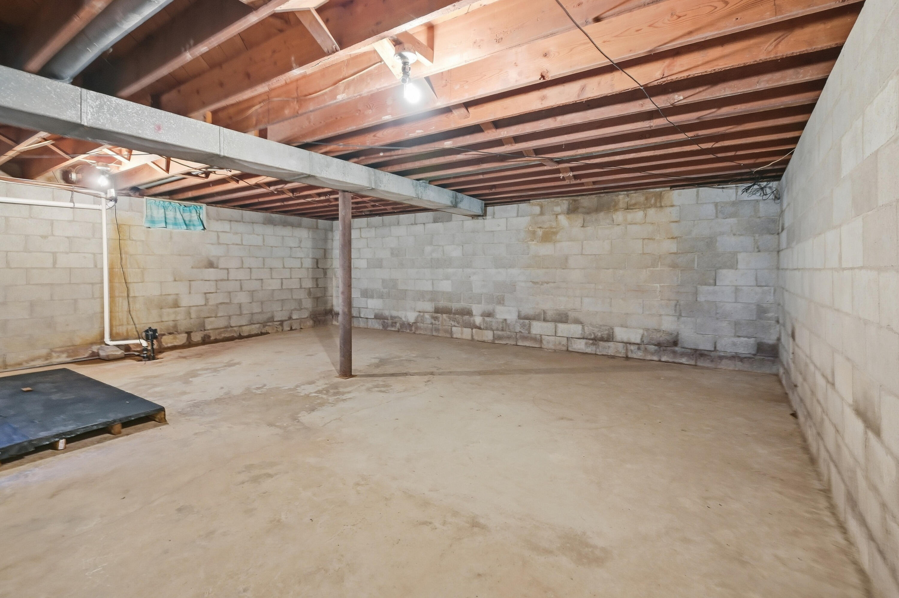18059 Highway O Property Photo 34