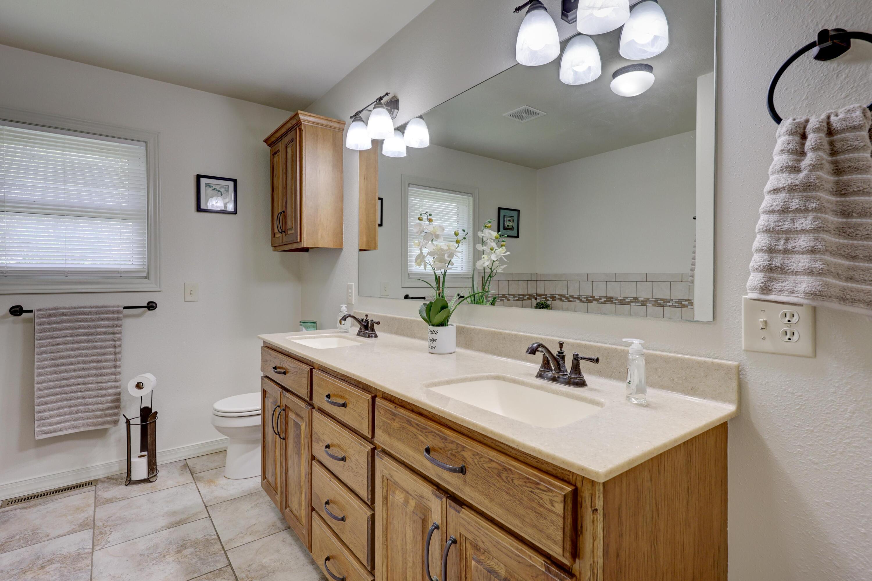13200 Oregon Lane Property Photo 40