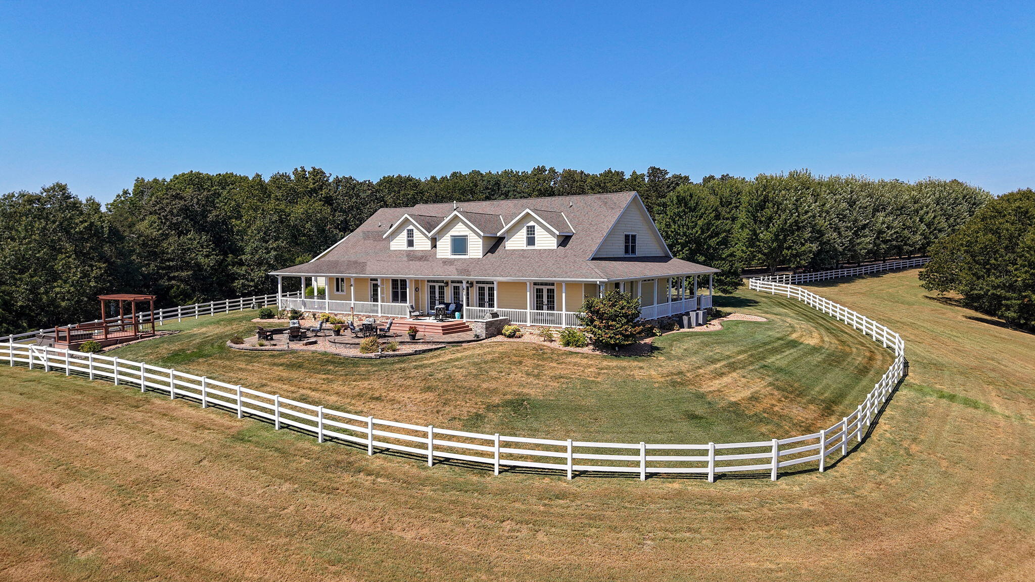 9492 State Highway U Property Photo 5