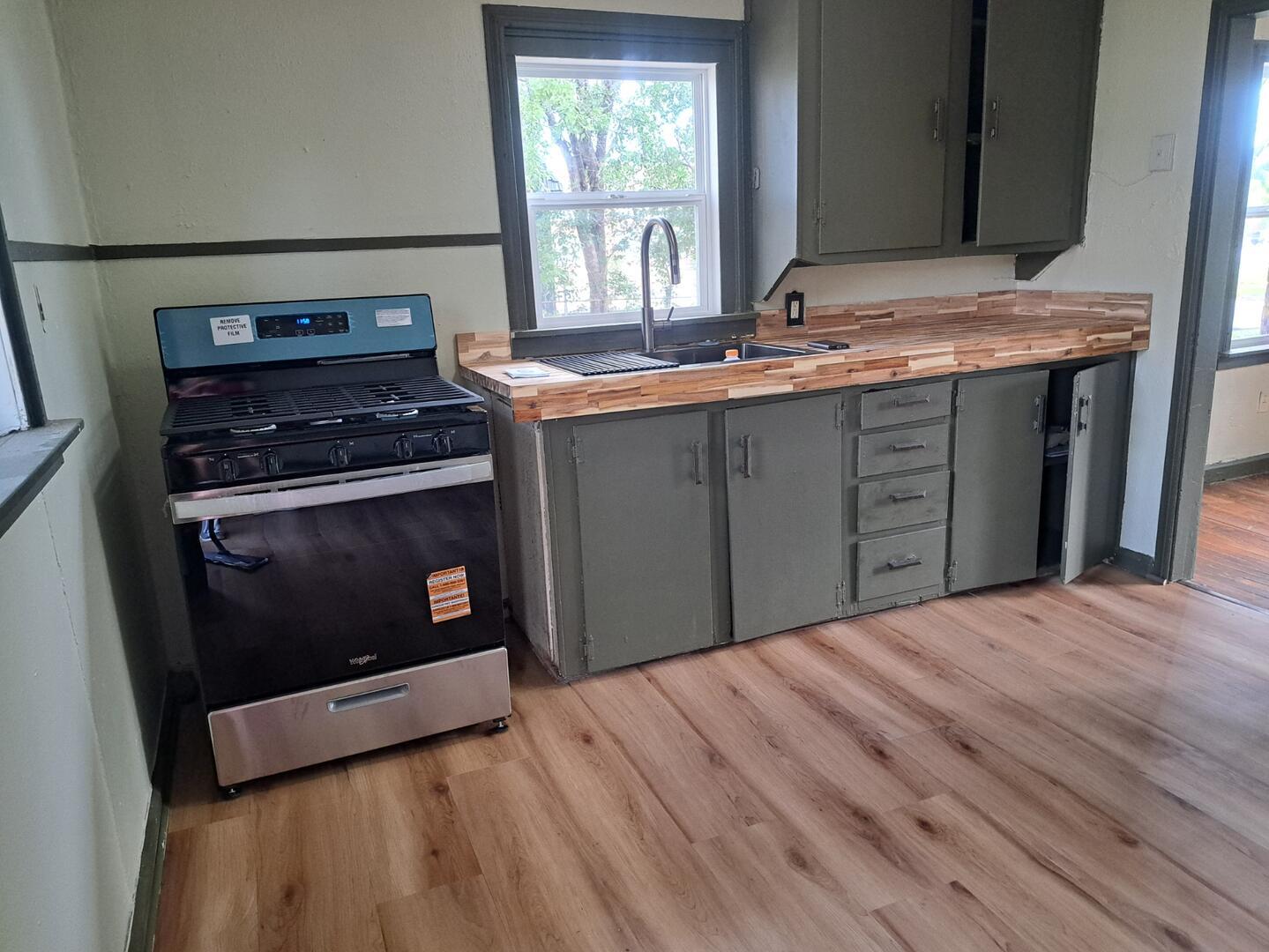714 Murphy Avenue Property Photo 4