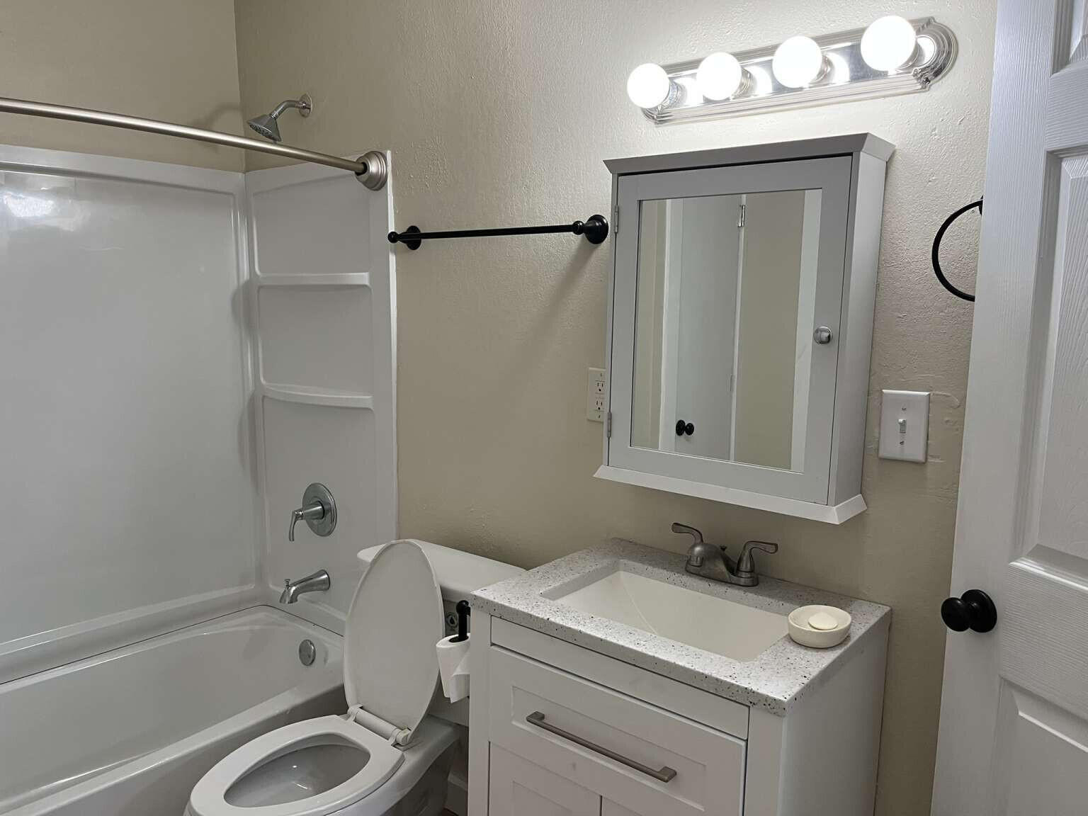 2300 North Main Avenue Property Photo 10