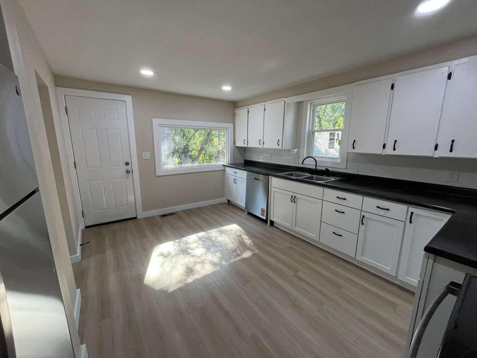2300 North Main Avenue Property Photo 17