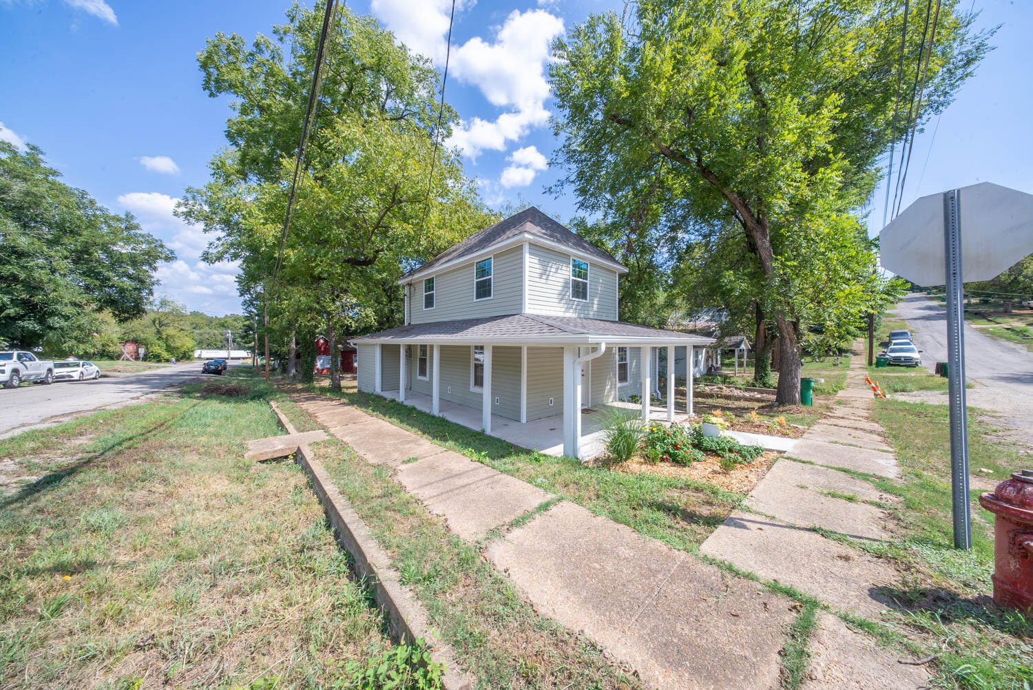 424 North 3rd Street Property Photo 4