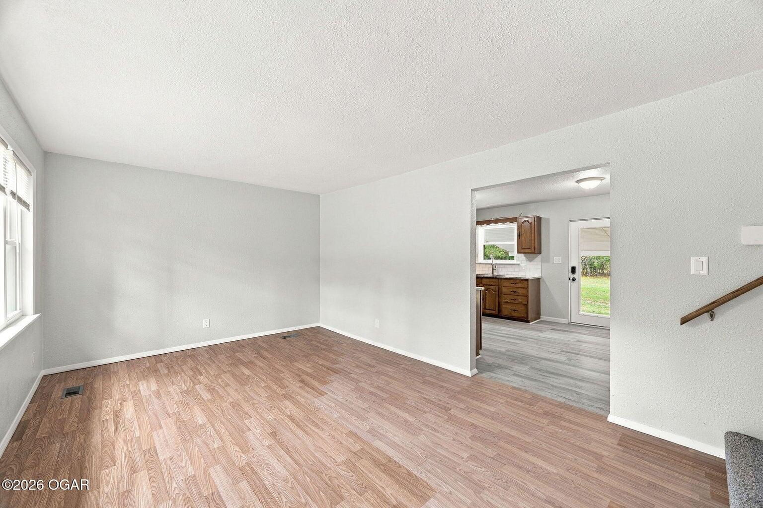 883 Lark Road Property Photo 6