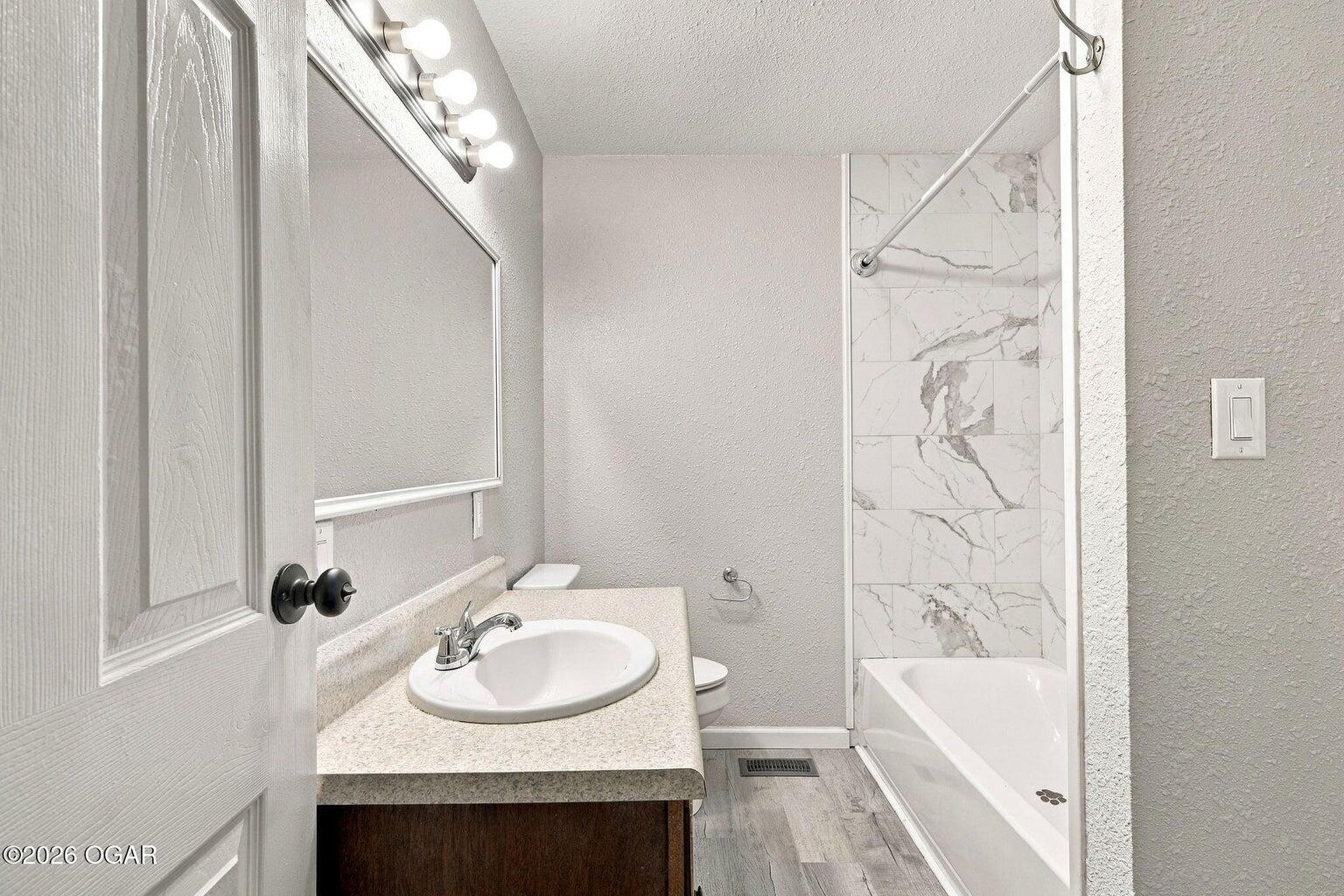 883 Lark Road Property Photo 19