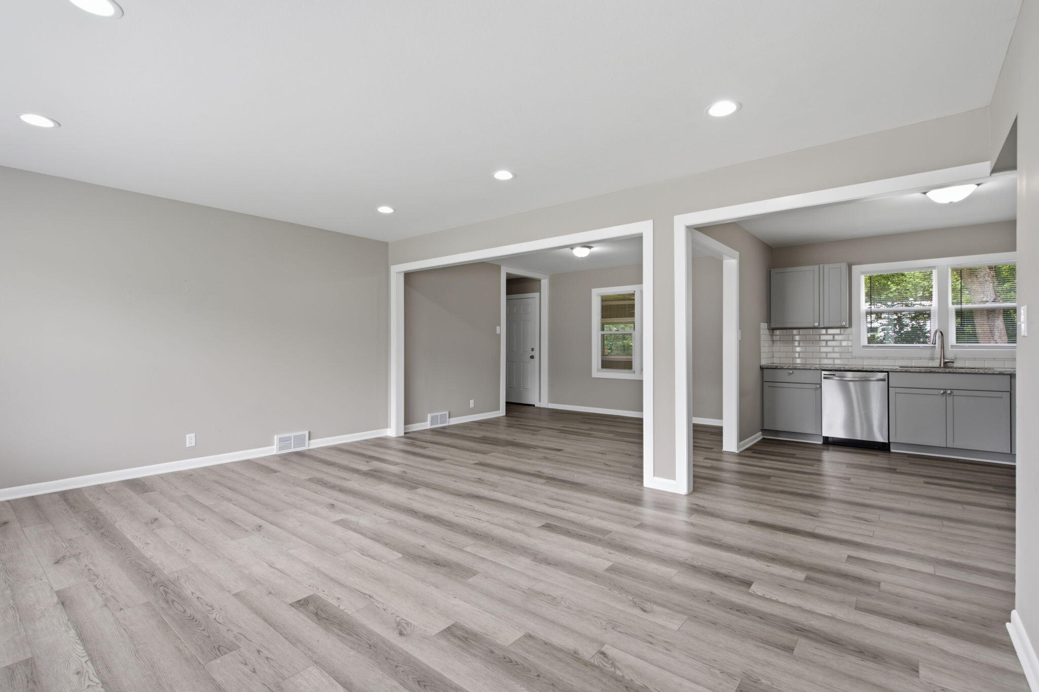 1259 East Berkeley Street Property Photo 7