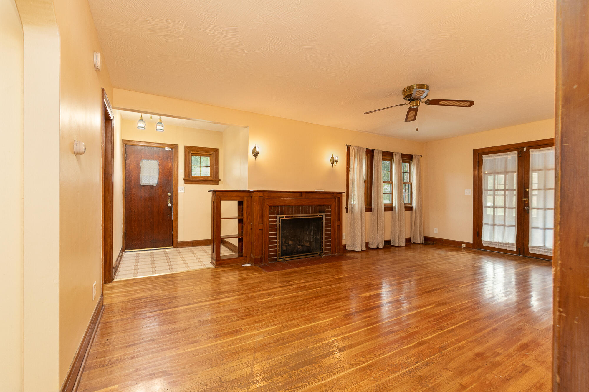 1328 East Bennett Street Property Photo 10
