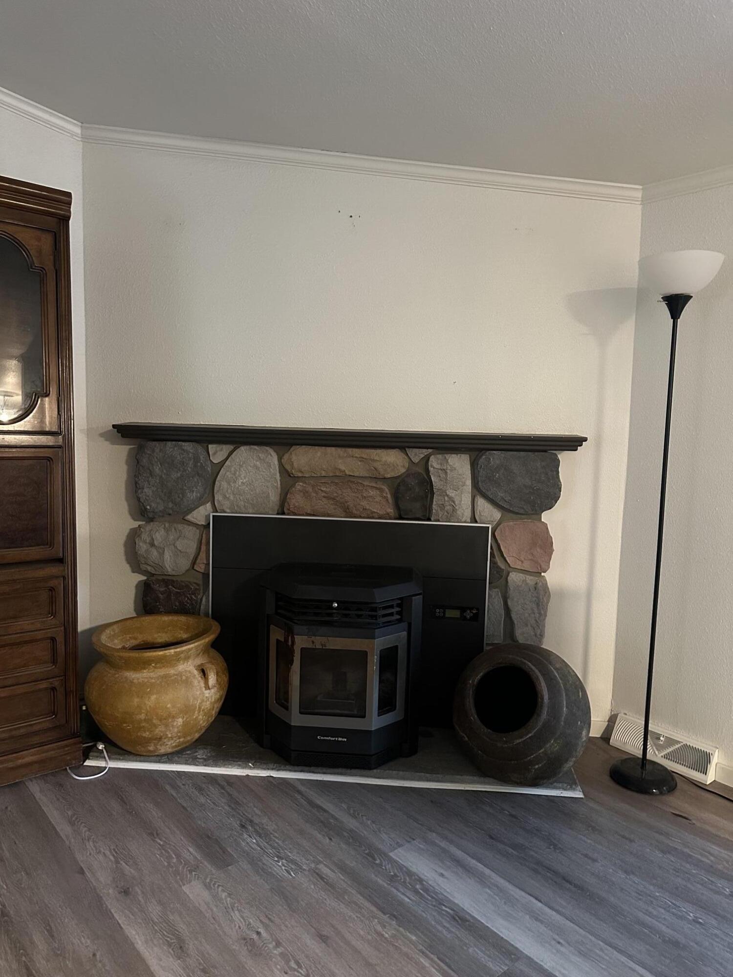 18611 Farm Road 2107 Property Photo 8