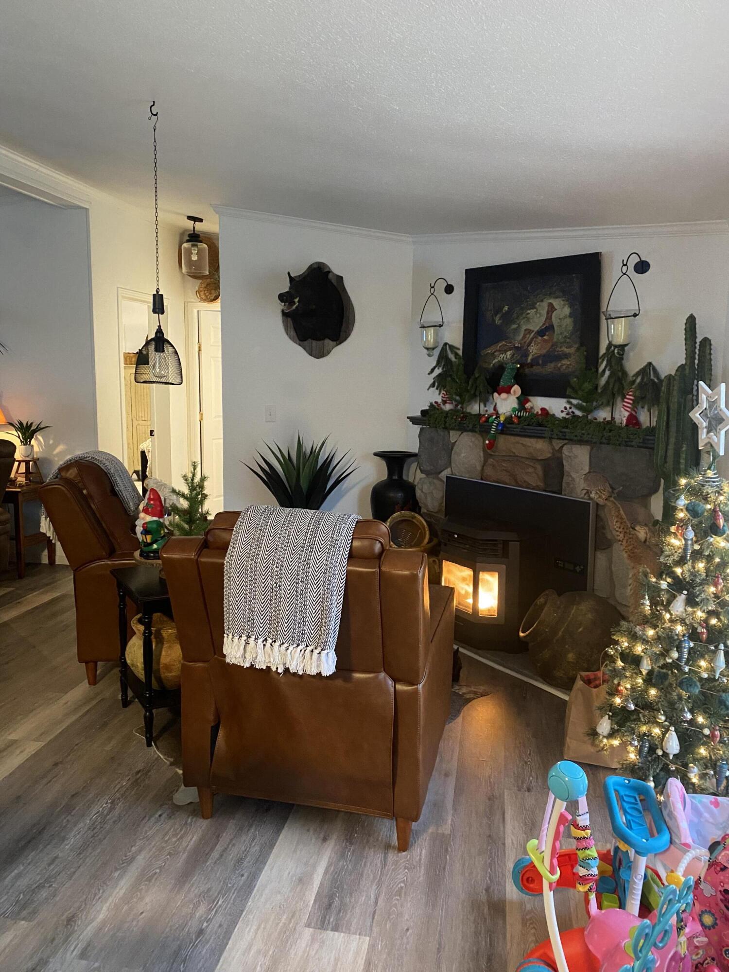 18611 Farm Road 2107 Property Photo 9
