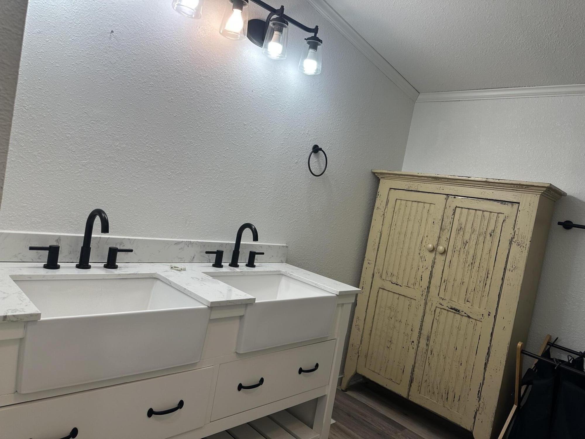 18611 Farm Road 2107 Property Photo 12