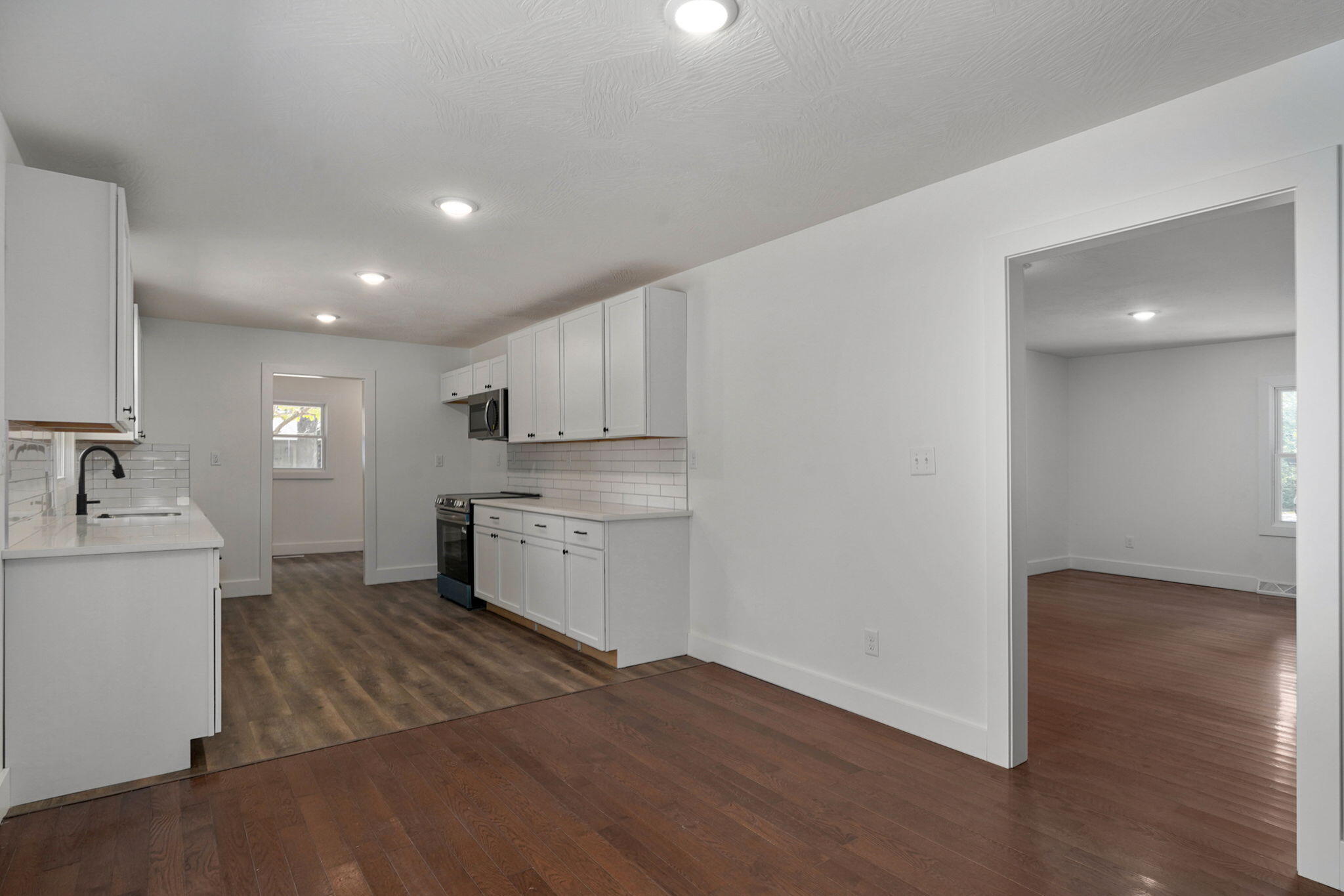 1025 West Vancouver Street Property Photo 10