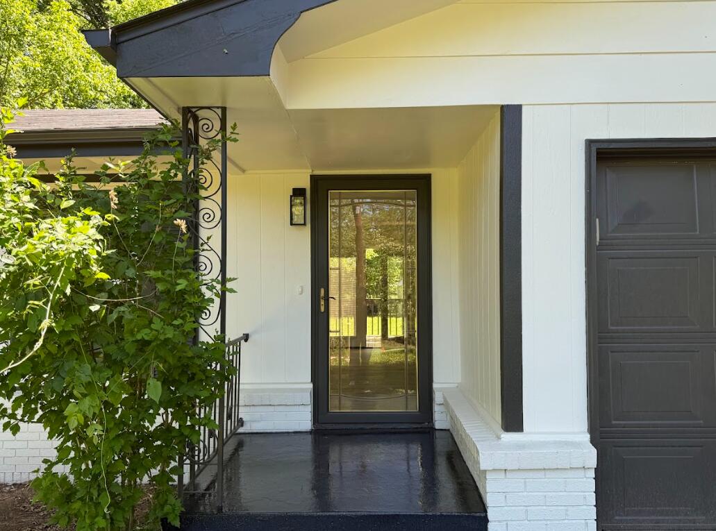 928 Walnut Lawn Court Property Photo 4