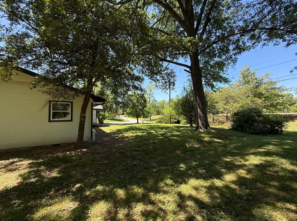 928 Walnut Lawn Court Property Photo 7