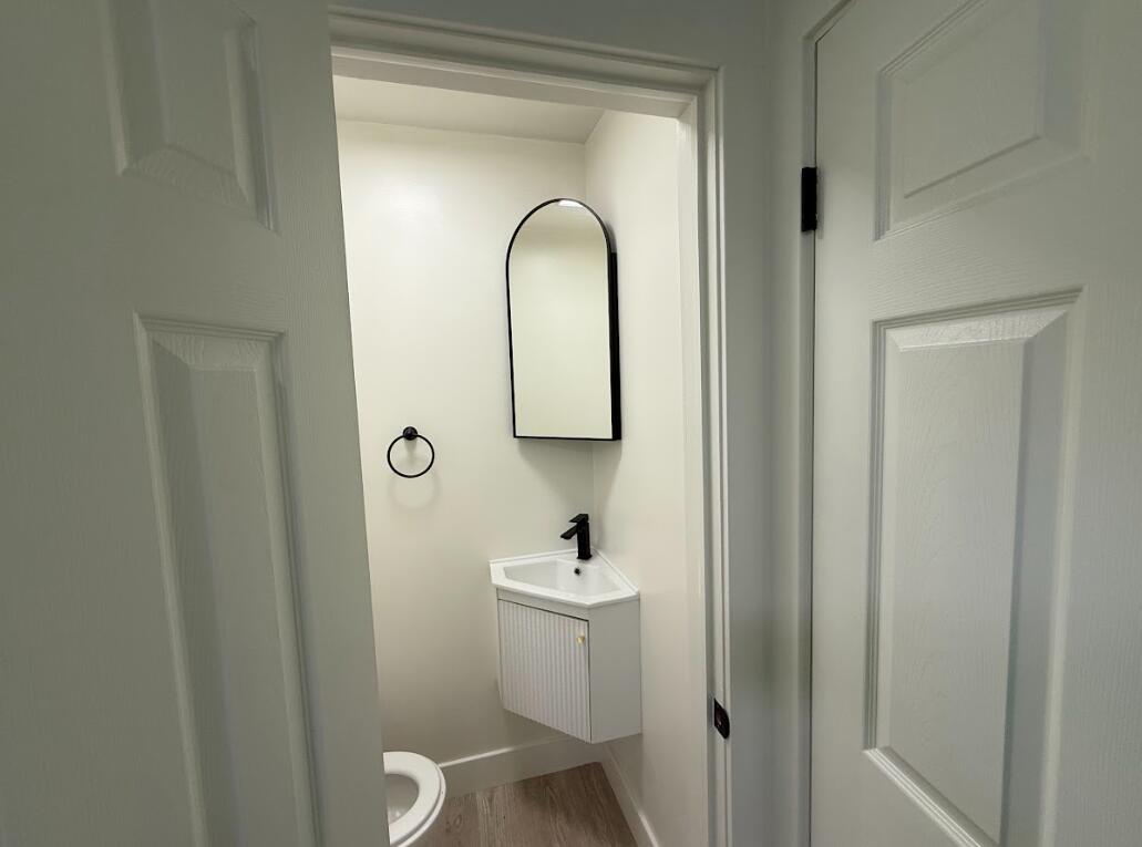 928 Walnut Lawn Court Property Photo 15
