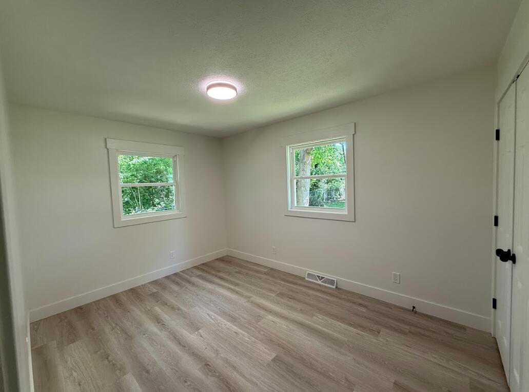 928 Walnut Lawn Court Property Photo 16
