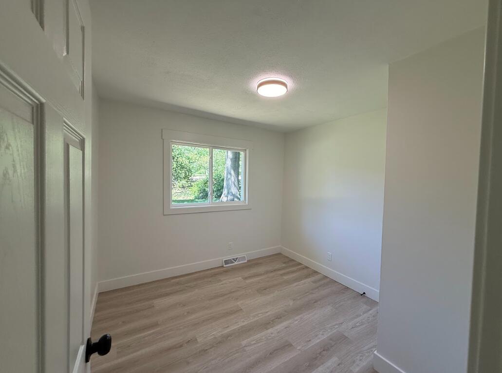 928 Walnut Lawn Court Property Photo 17