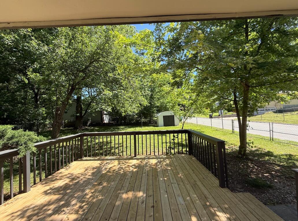 928 Walnut Lawn Court Property Photo 19