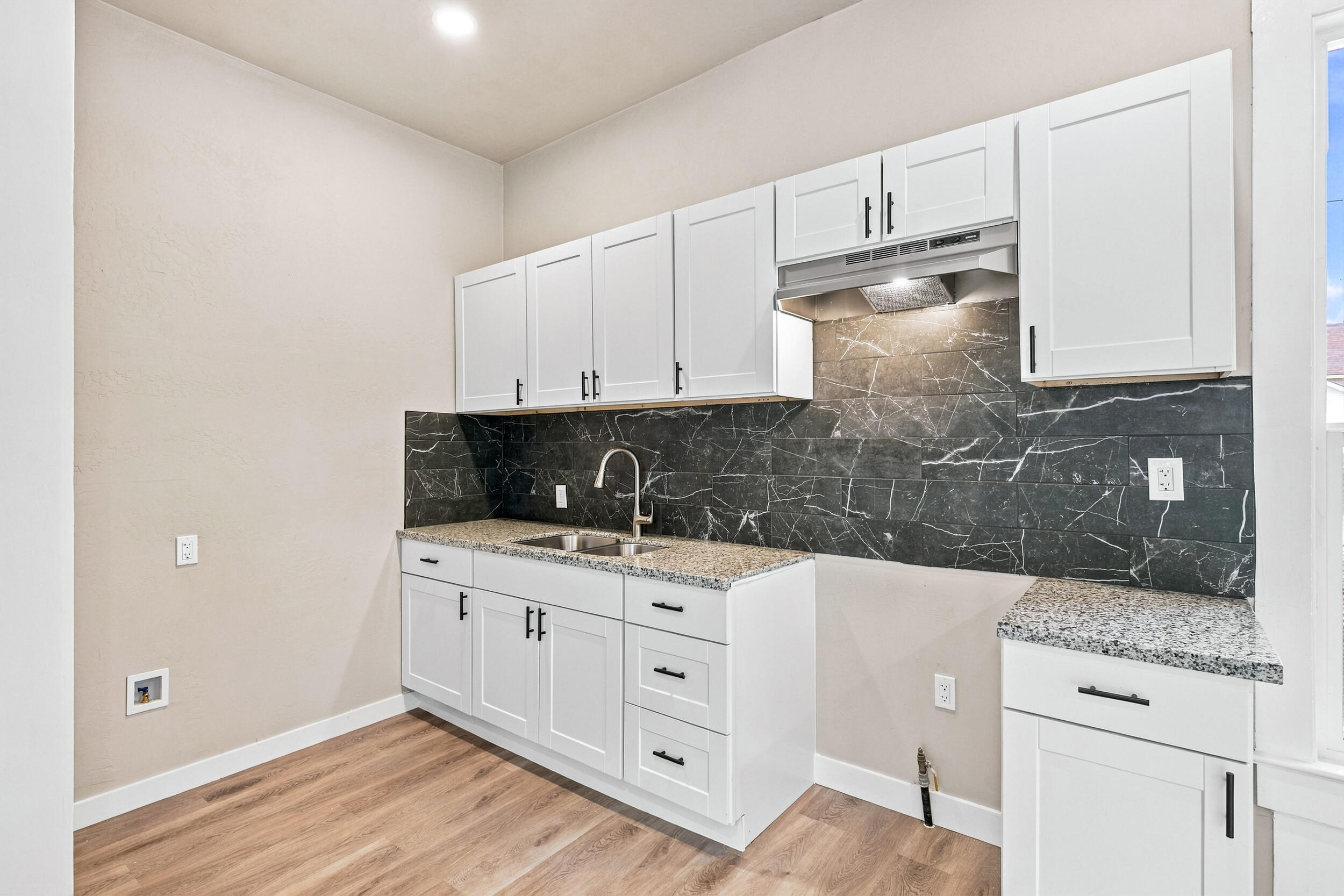 313 North Spruce Street Property Photo 18