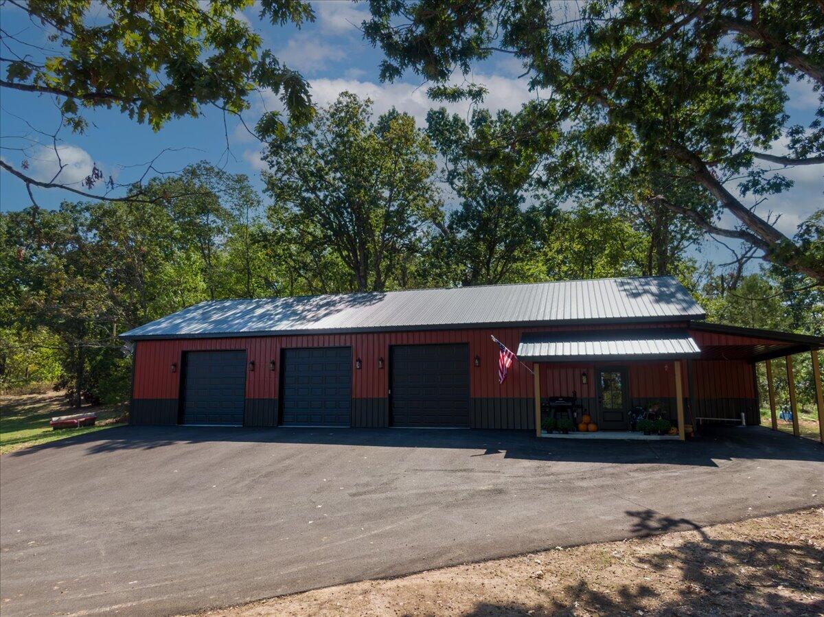 3425 Old 60 Drive Property Photo 15
