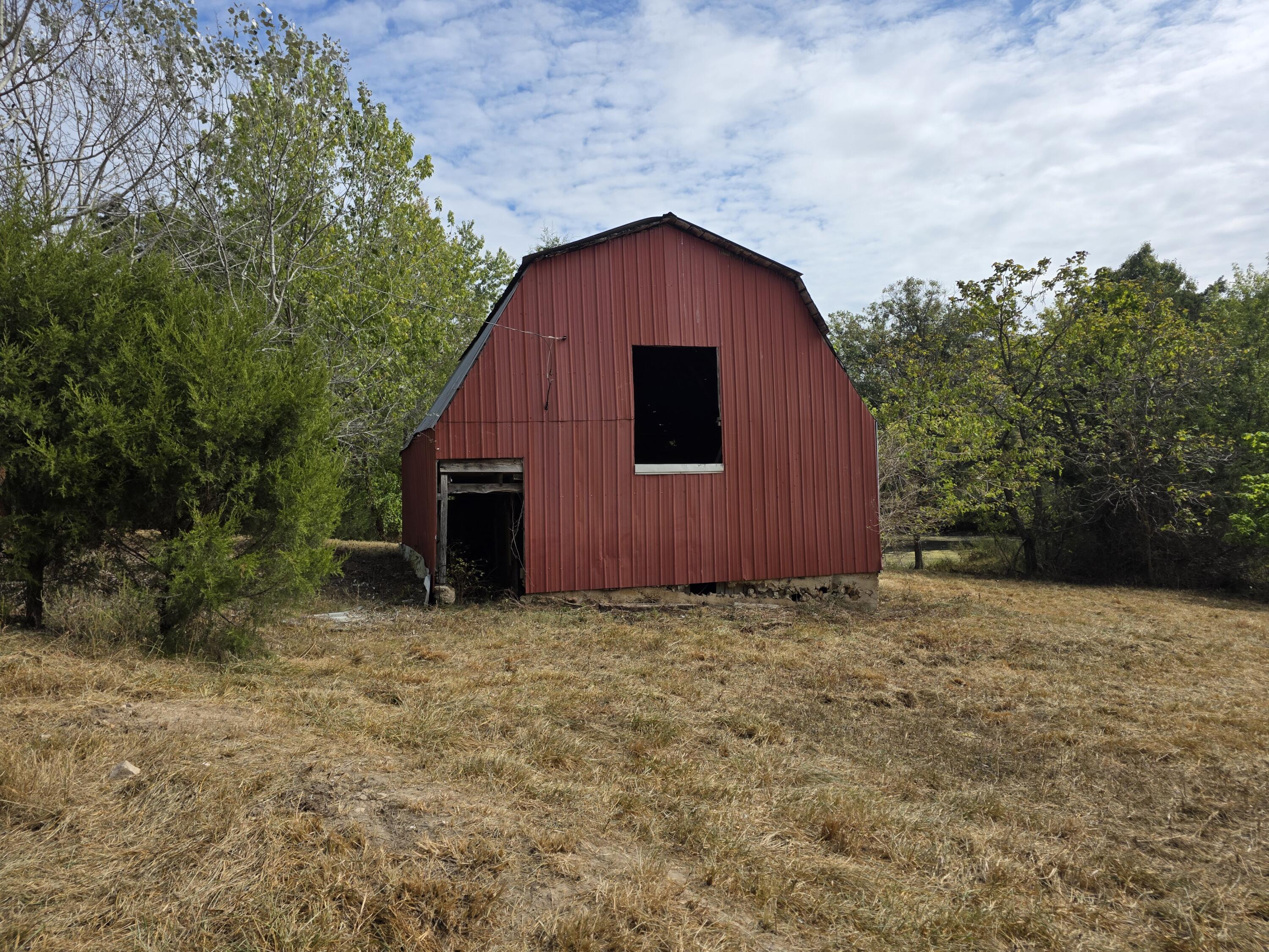 1454 County Road 1210 Property Photo 1