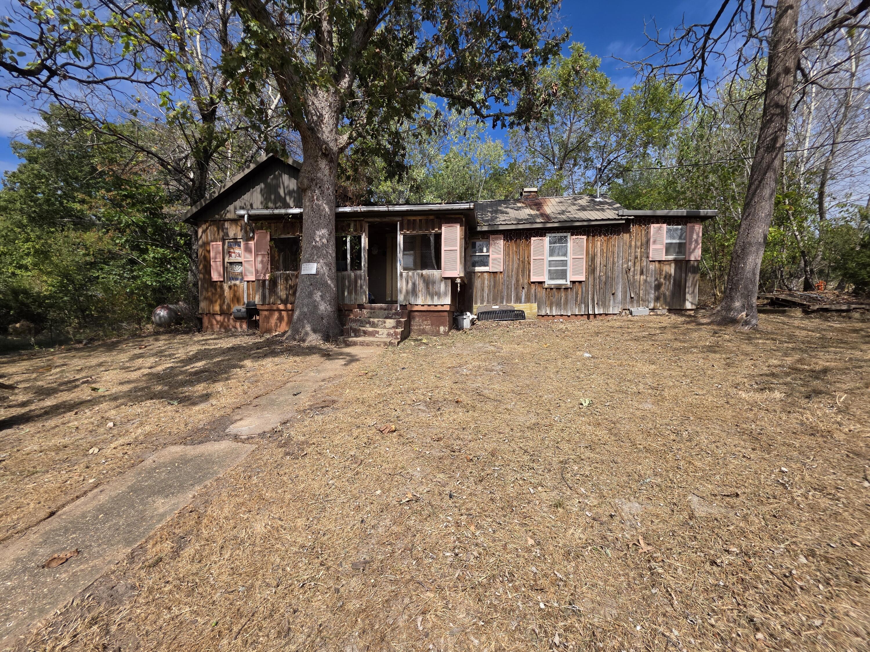 1454 County Road 1210 Property Photo 2