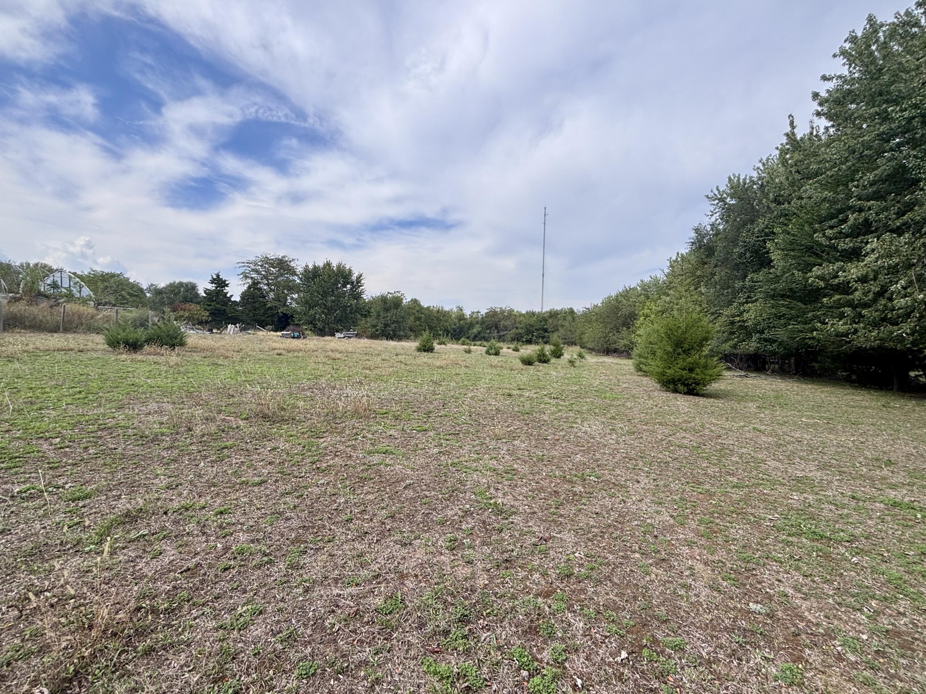 439 West Hines Street Property Photo 5
