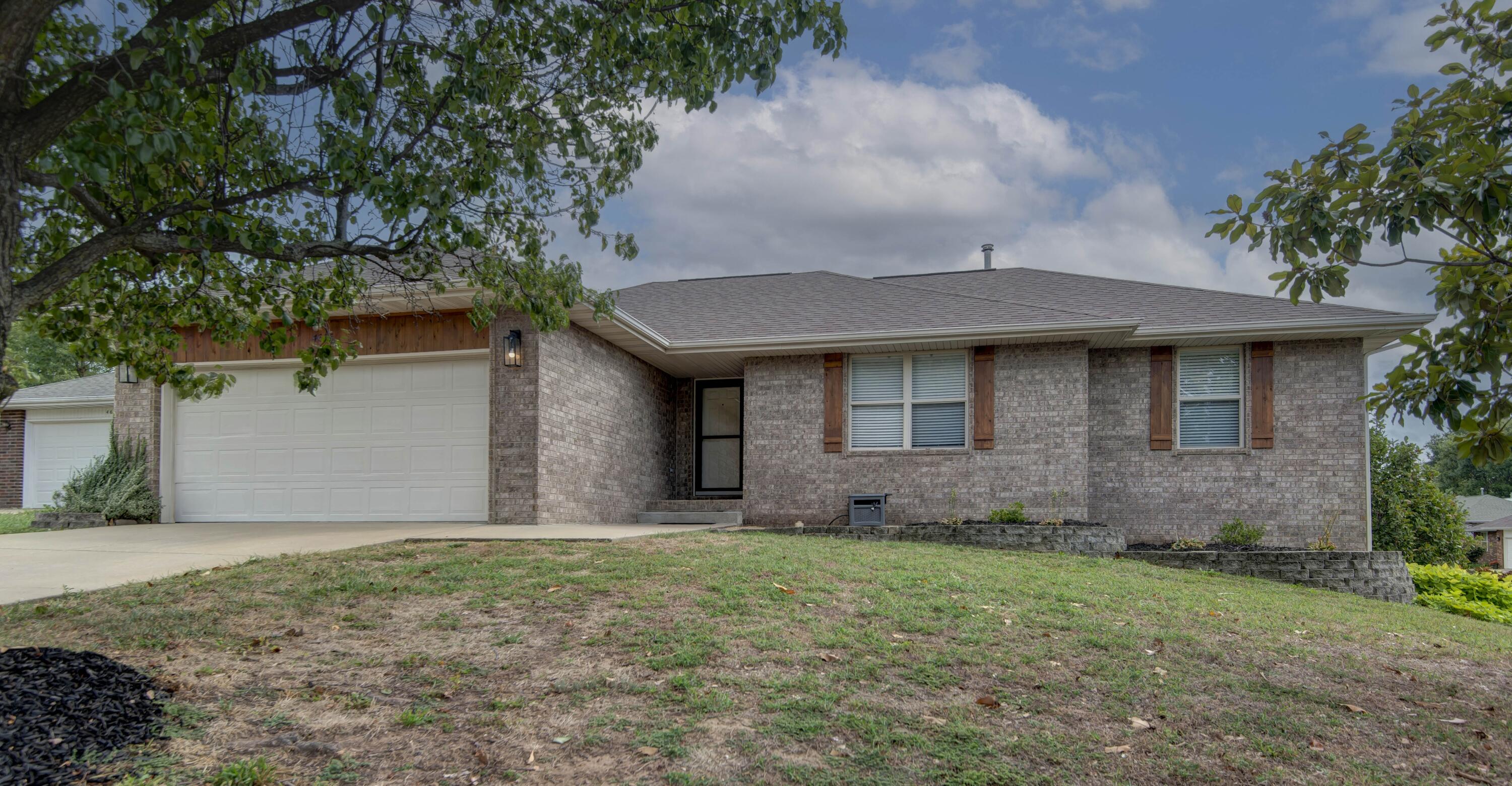 4626 South Falcon Court Property Photo 2