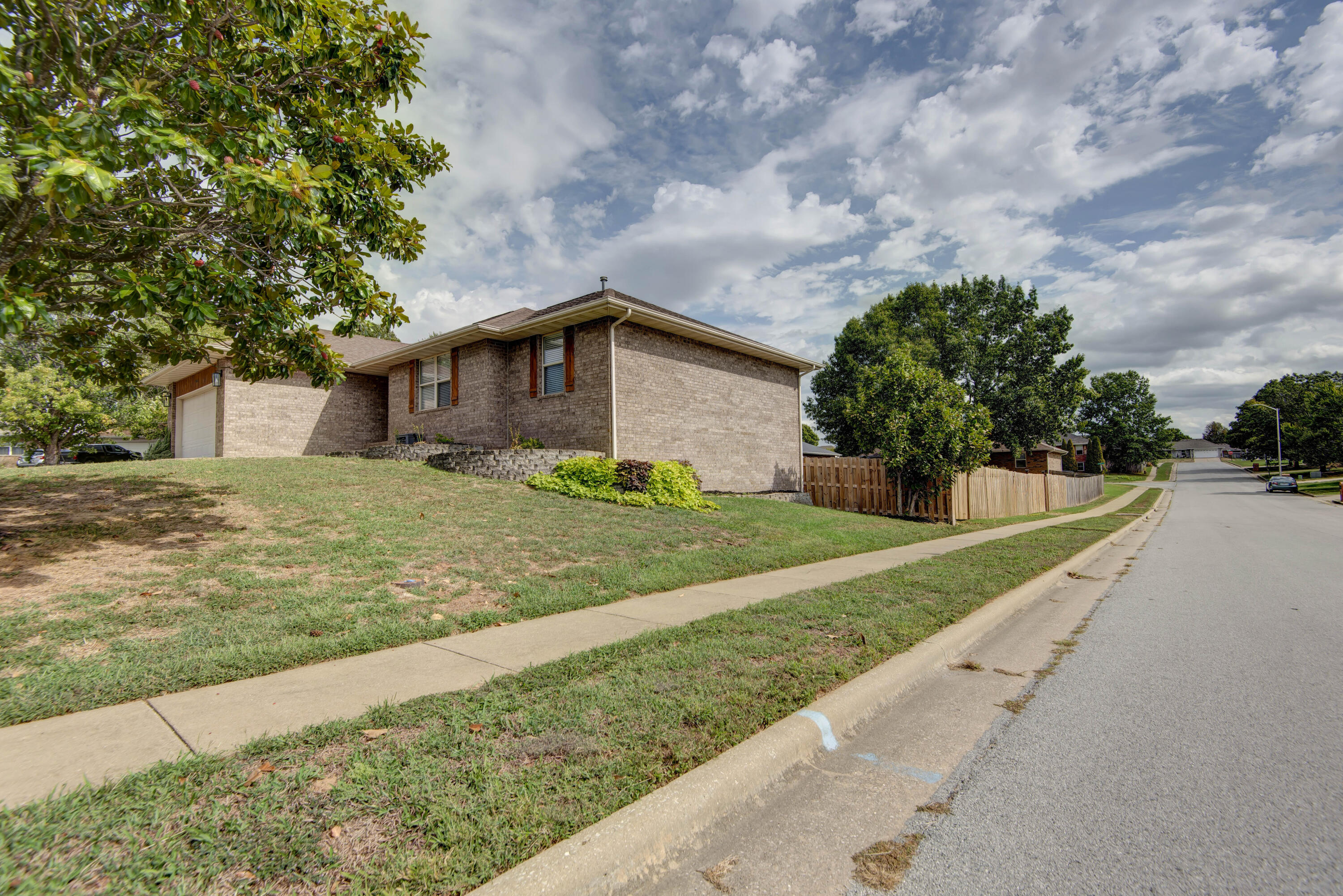 4626 South Falcon Court Property Photo 4