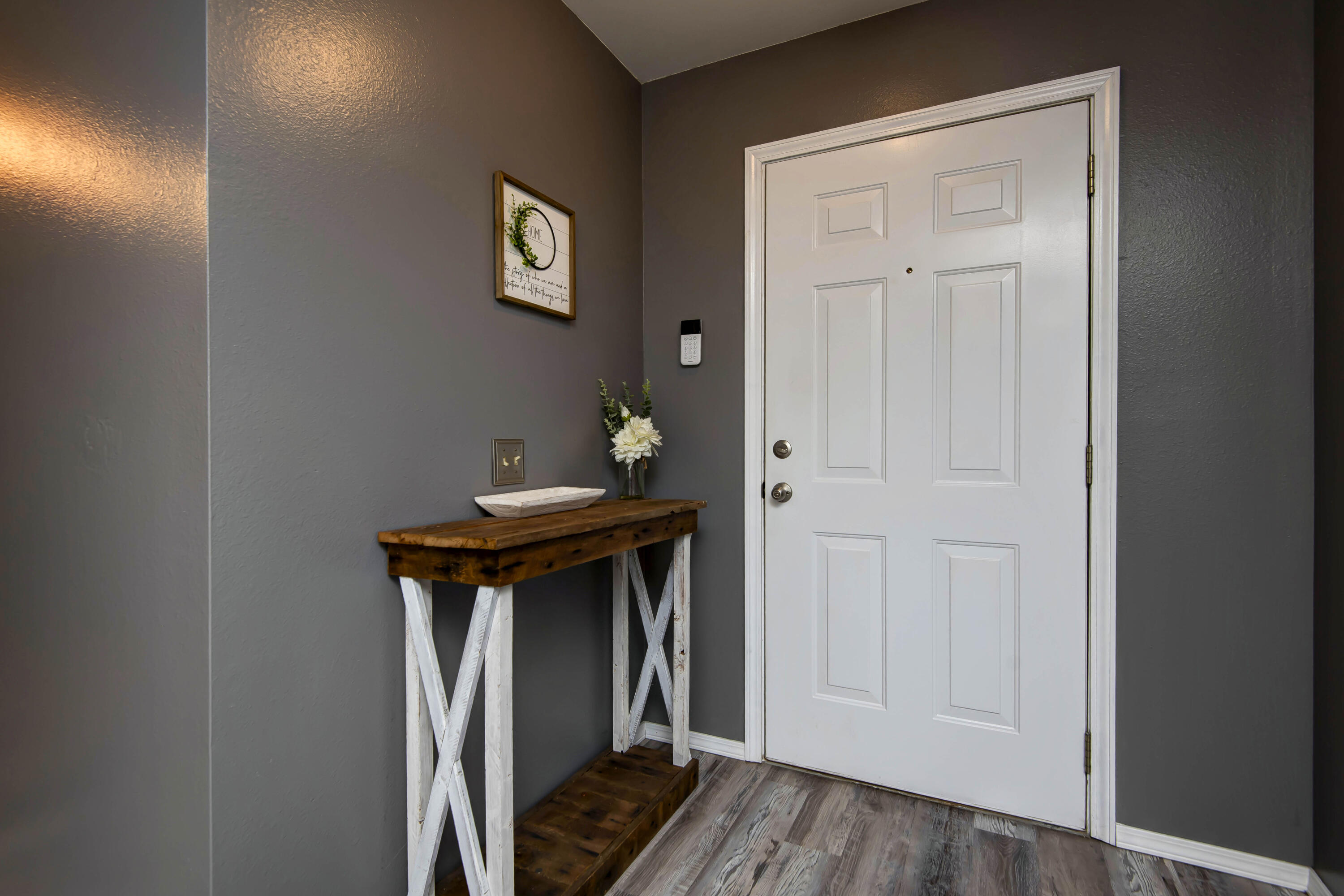 4626 South Falcon Court Property Photo 6