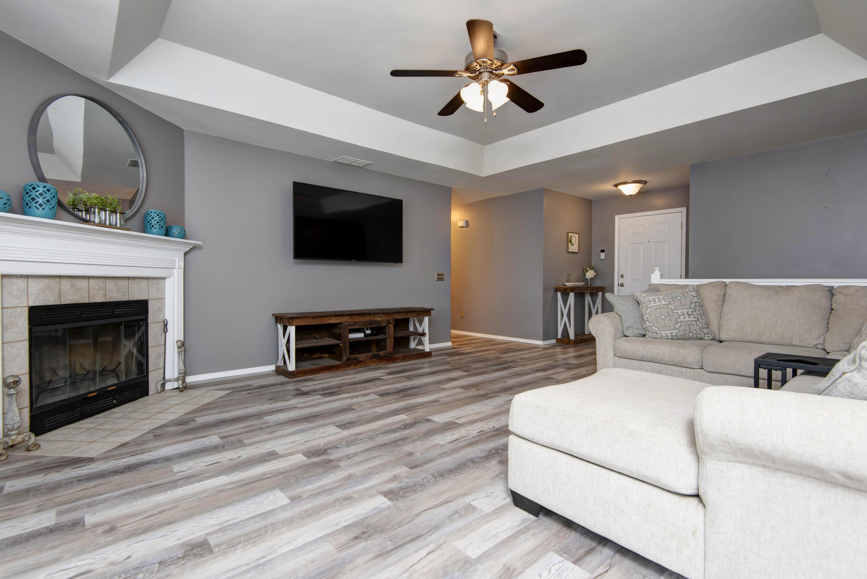 4626 South Falcon Court Property Photo 7