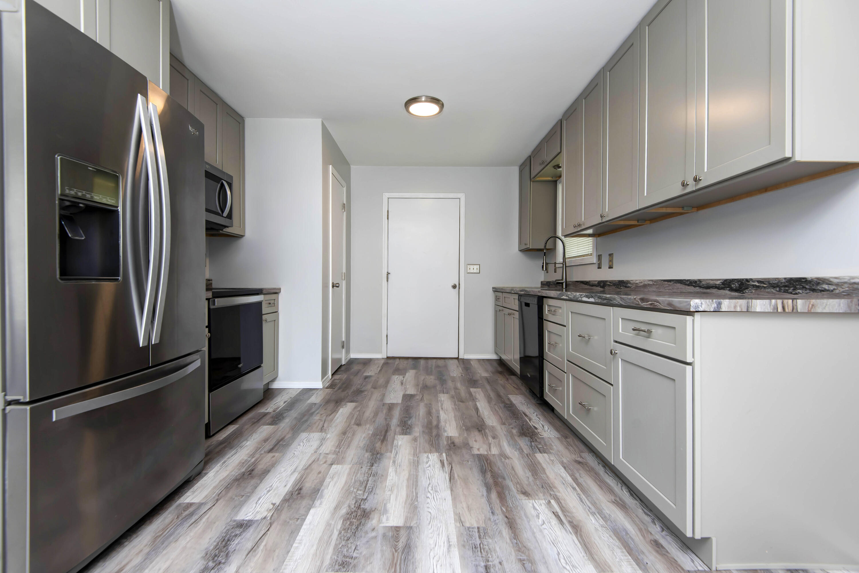 4626 South Falcon Court Property Photo 9