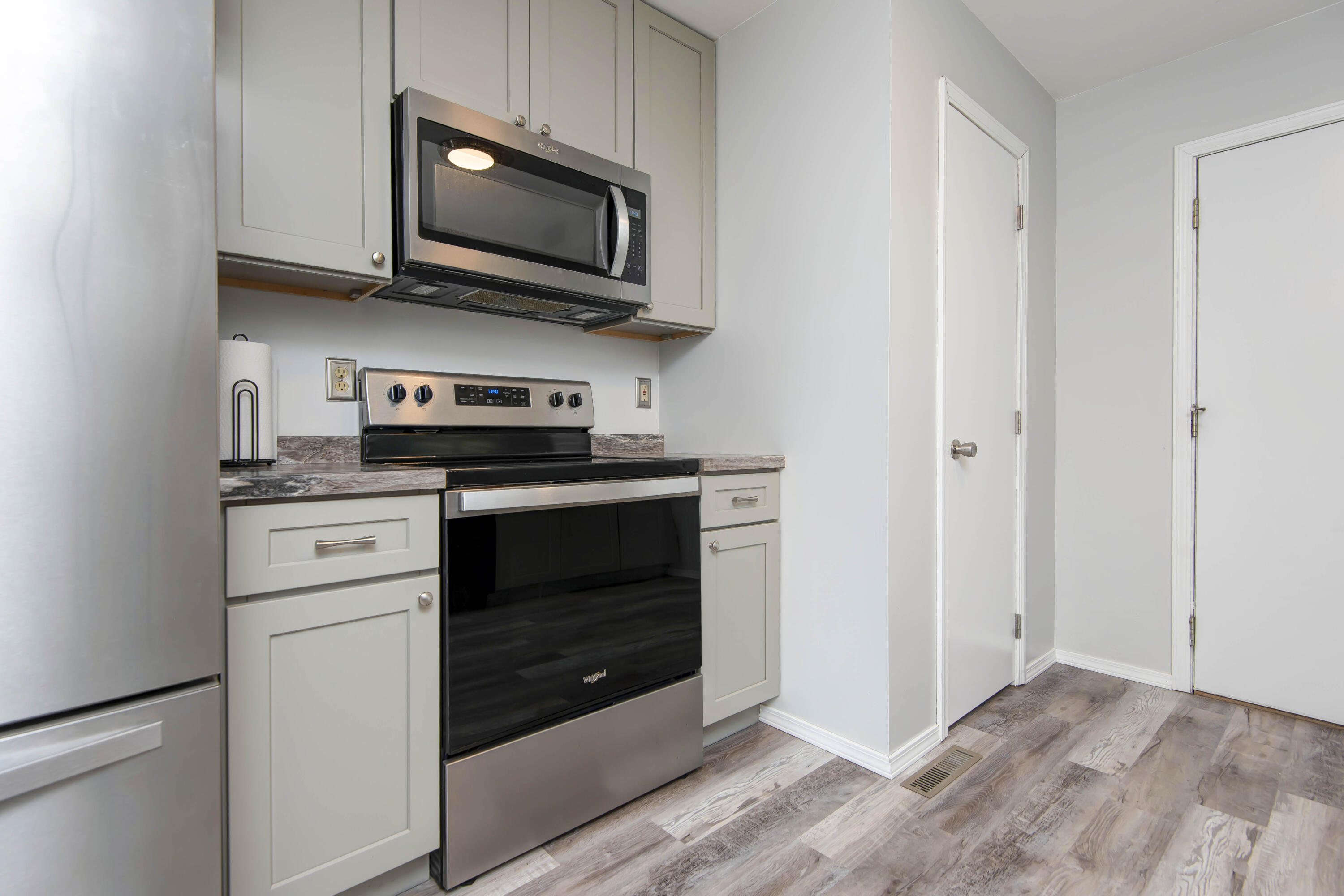 4626 South Falcon Court Property Photo 10