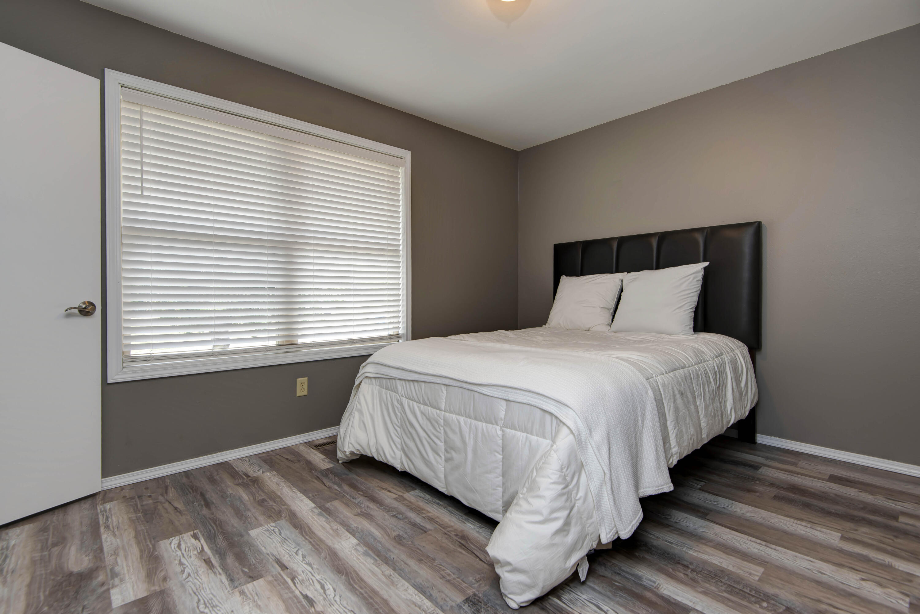 4626 South Falcon Court Property Photo 18