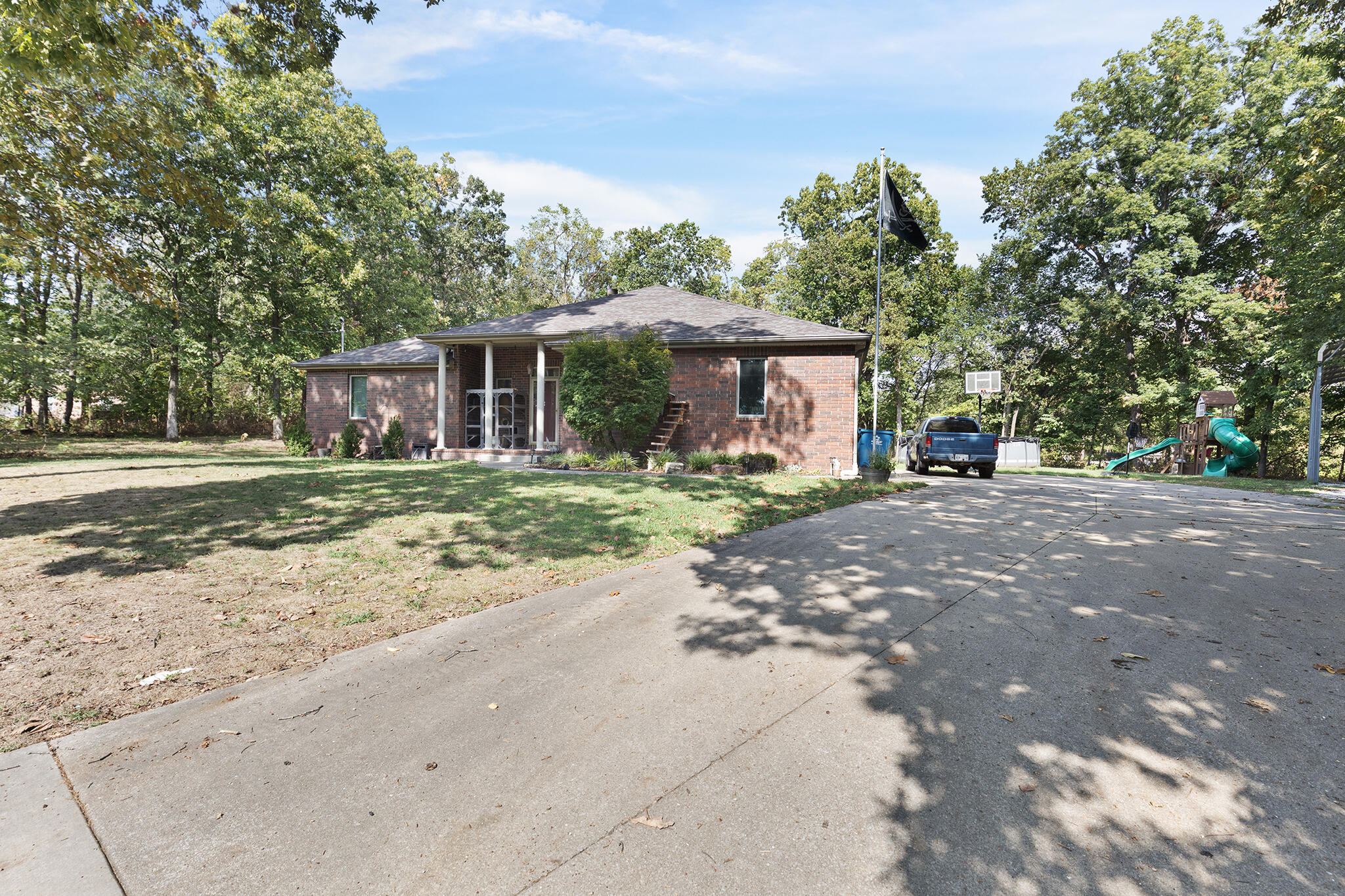 10176 Timberline Circle Property Photo 2
