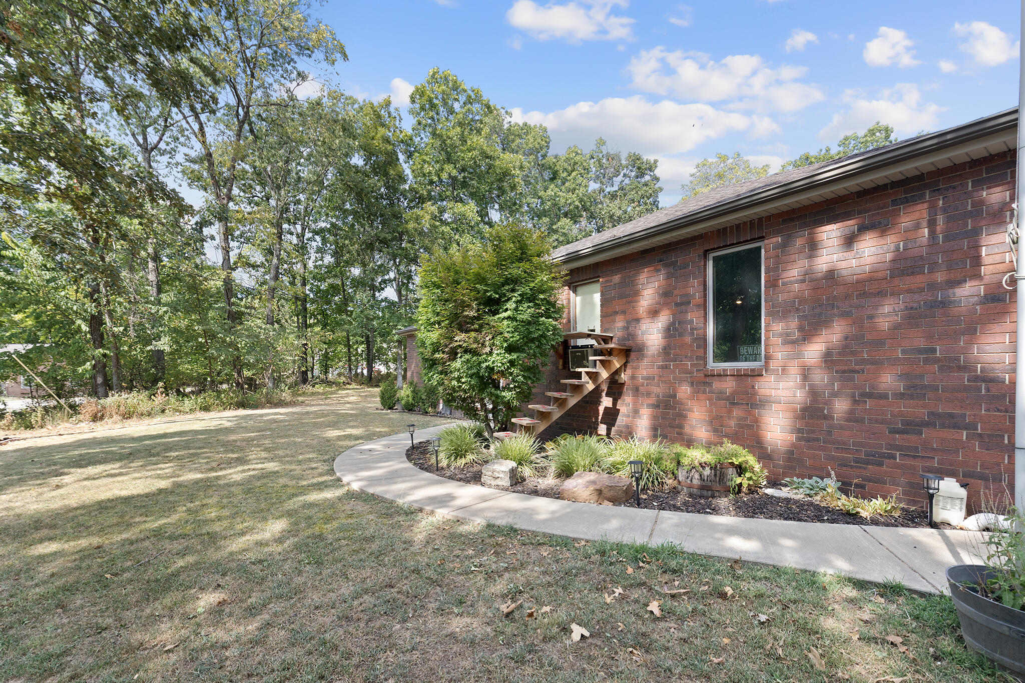 10176 Timberline Circle Property Photo 5