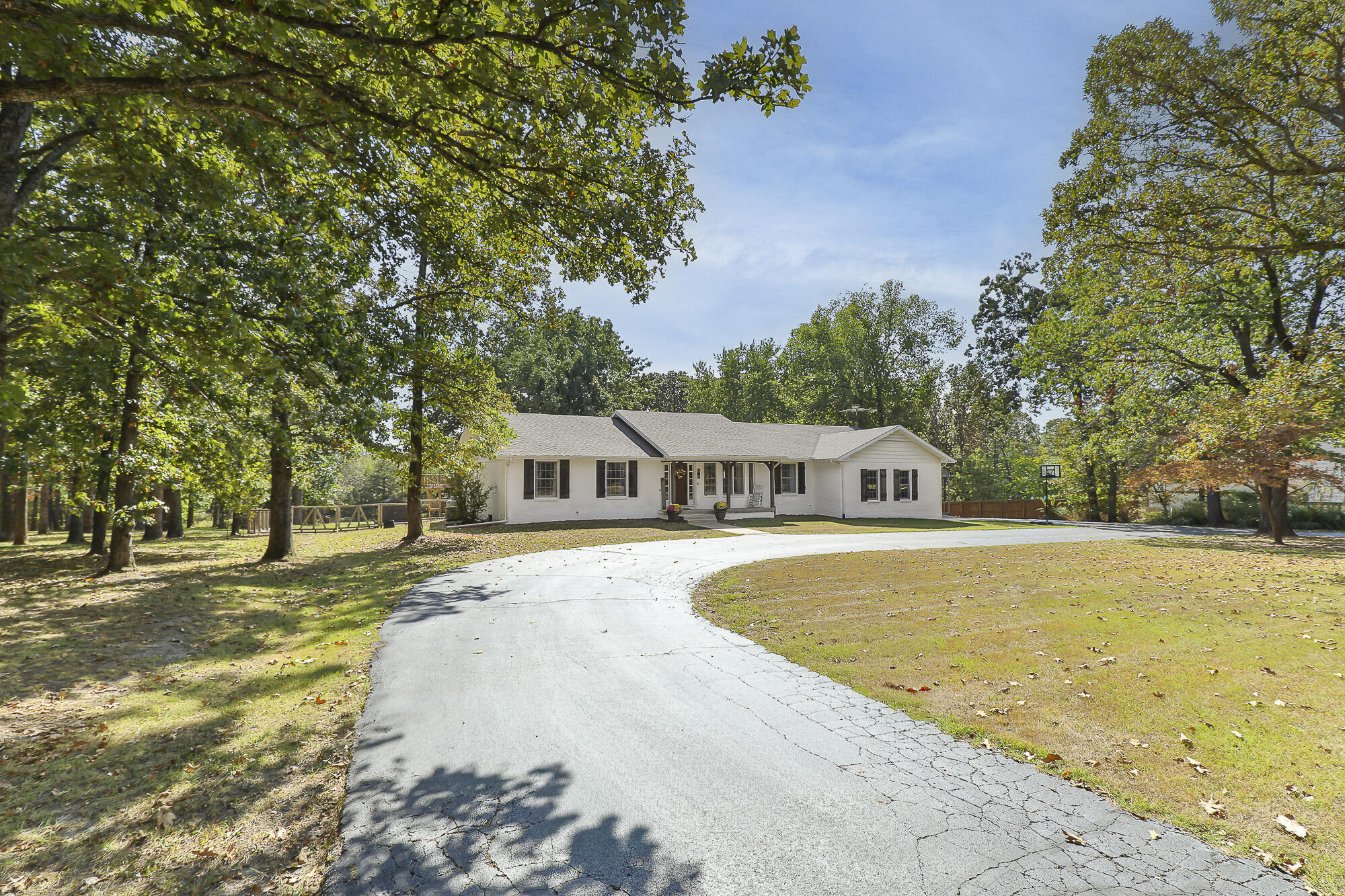 1128 East 425th Road Property Photo 1