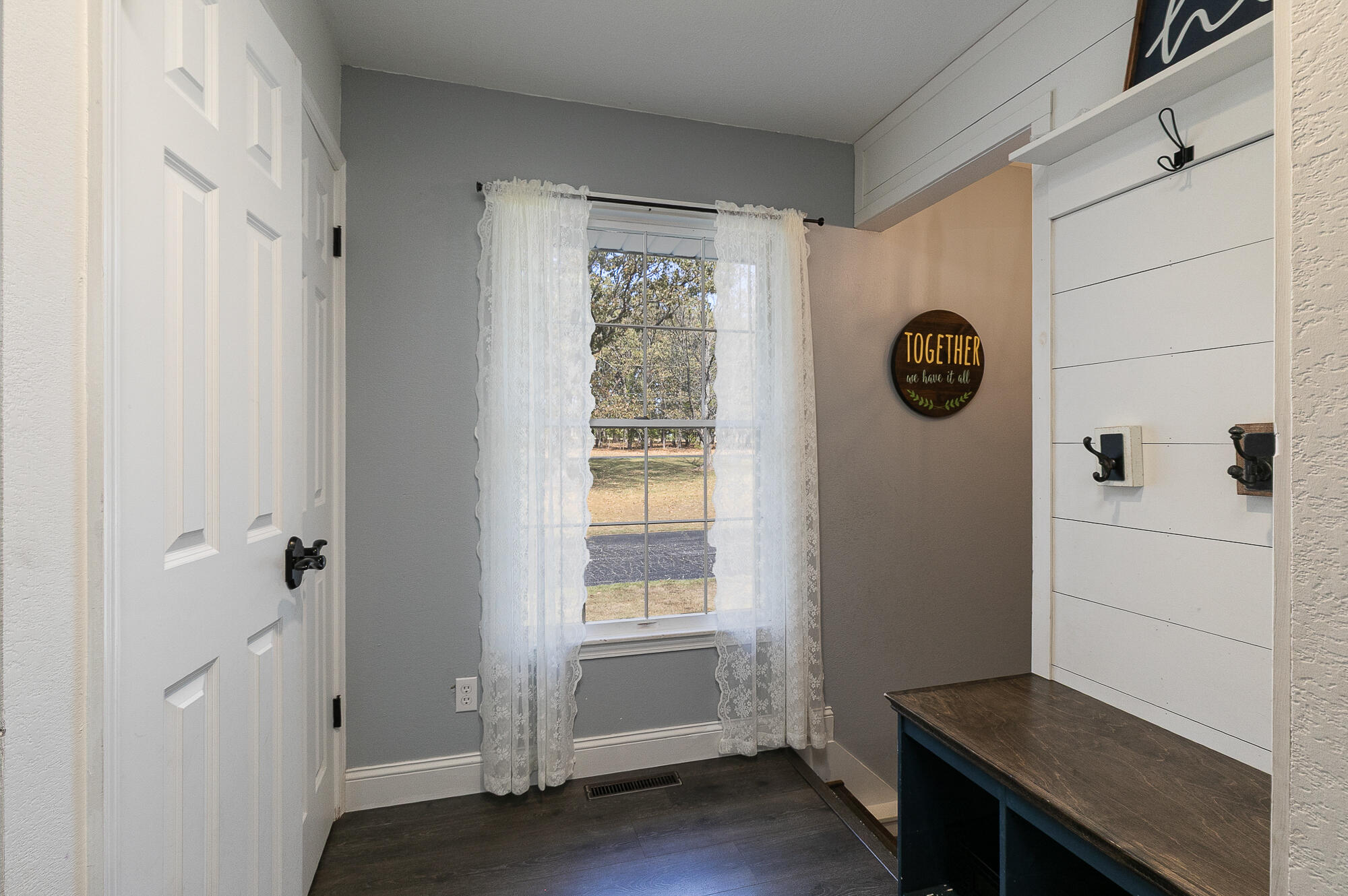 1128 East 425th Road Property Photo 18