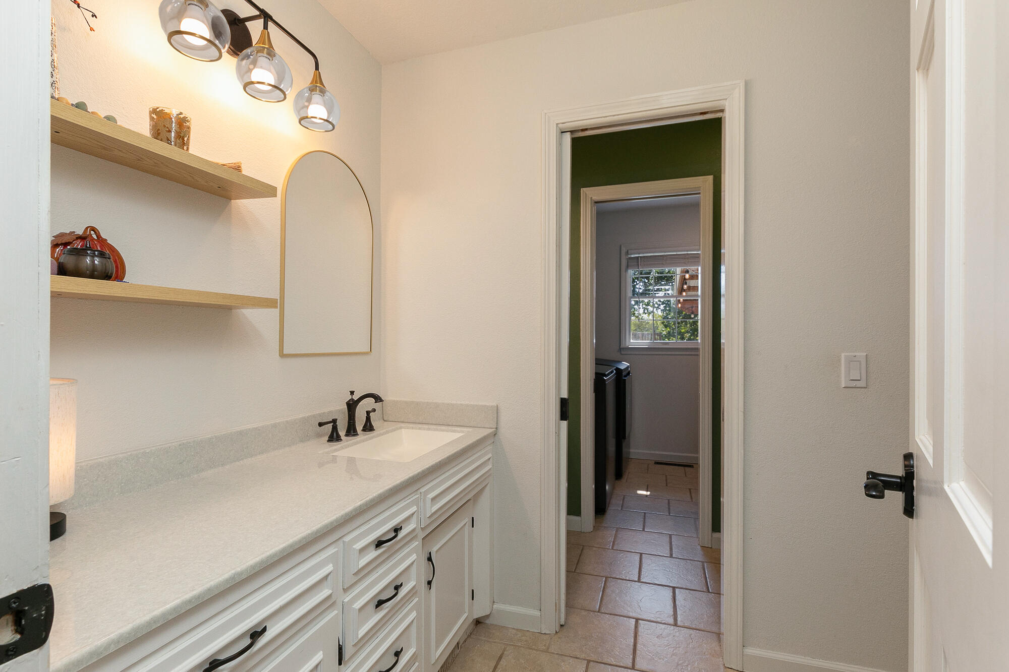1128 East 425th Road Property Photo 38