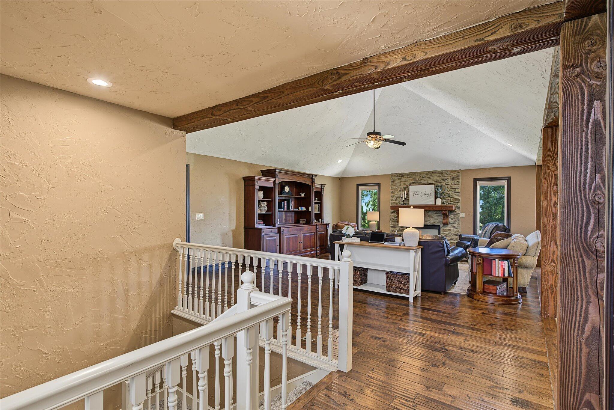 6202 South Meadowview Drive Property Photo 7