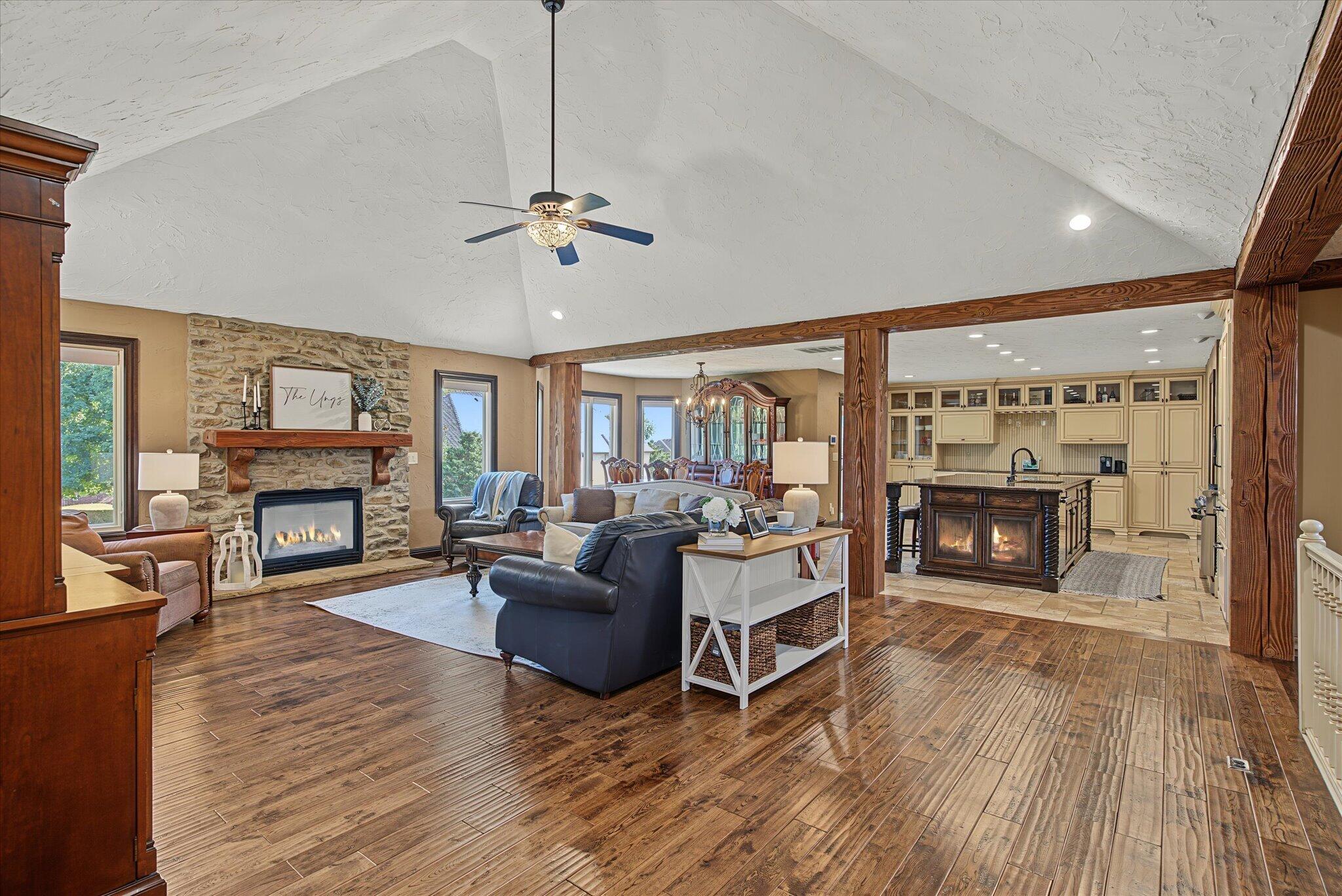 6202 South Meadowview Drive Property Photo 13