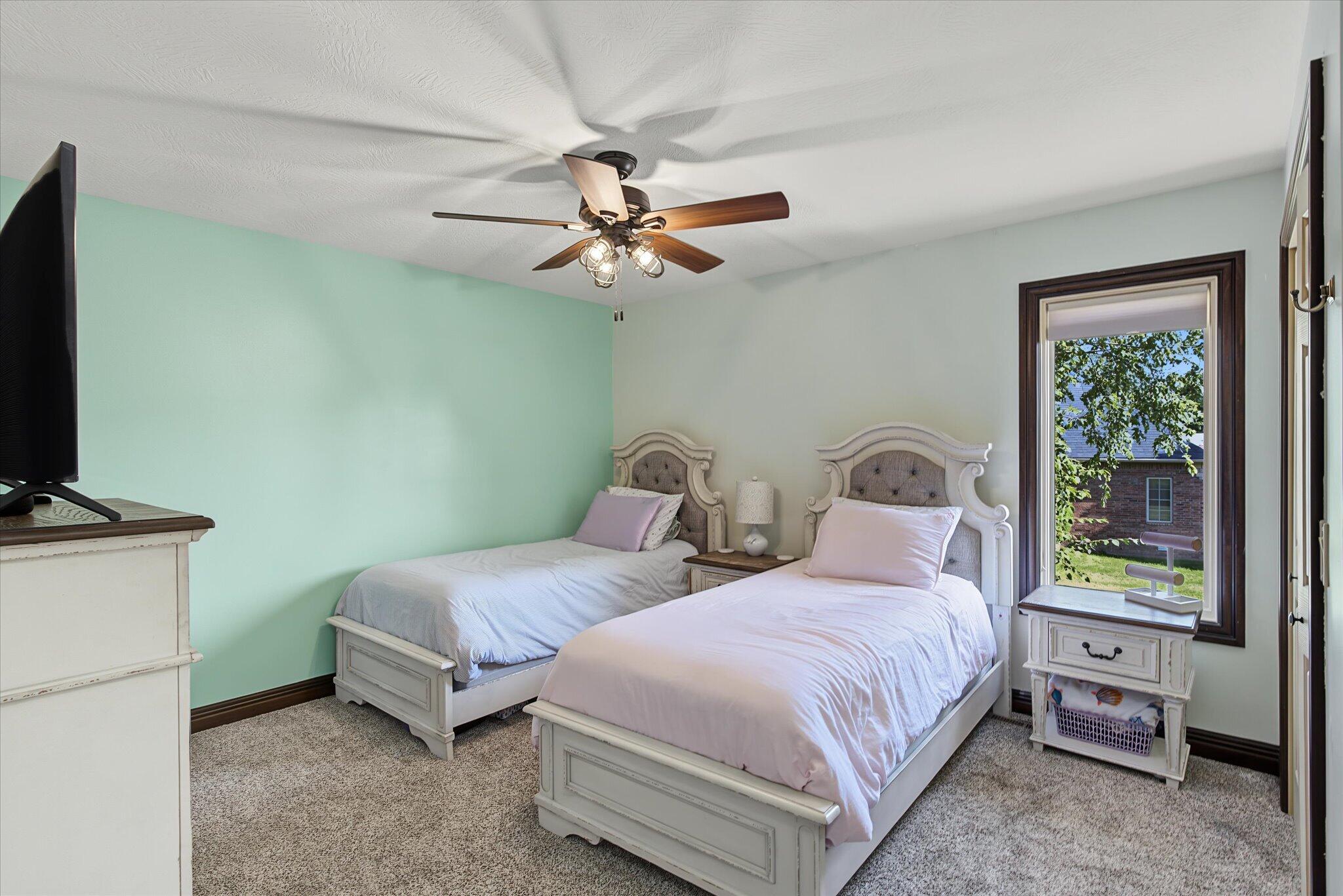 6202 South Meadowview Drive Property Photo 37