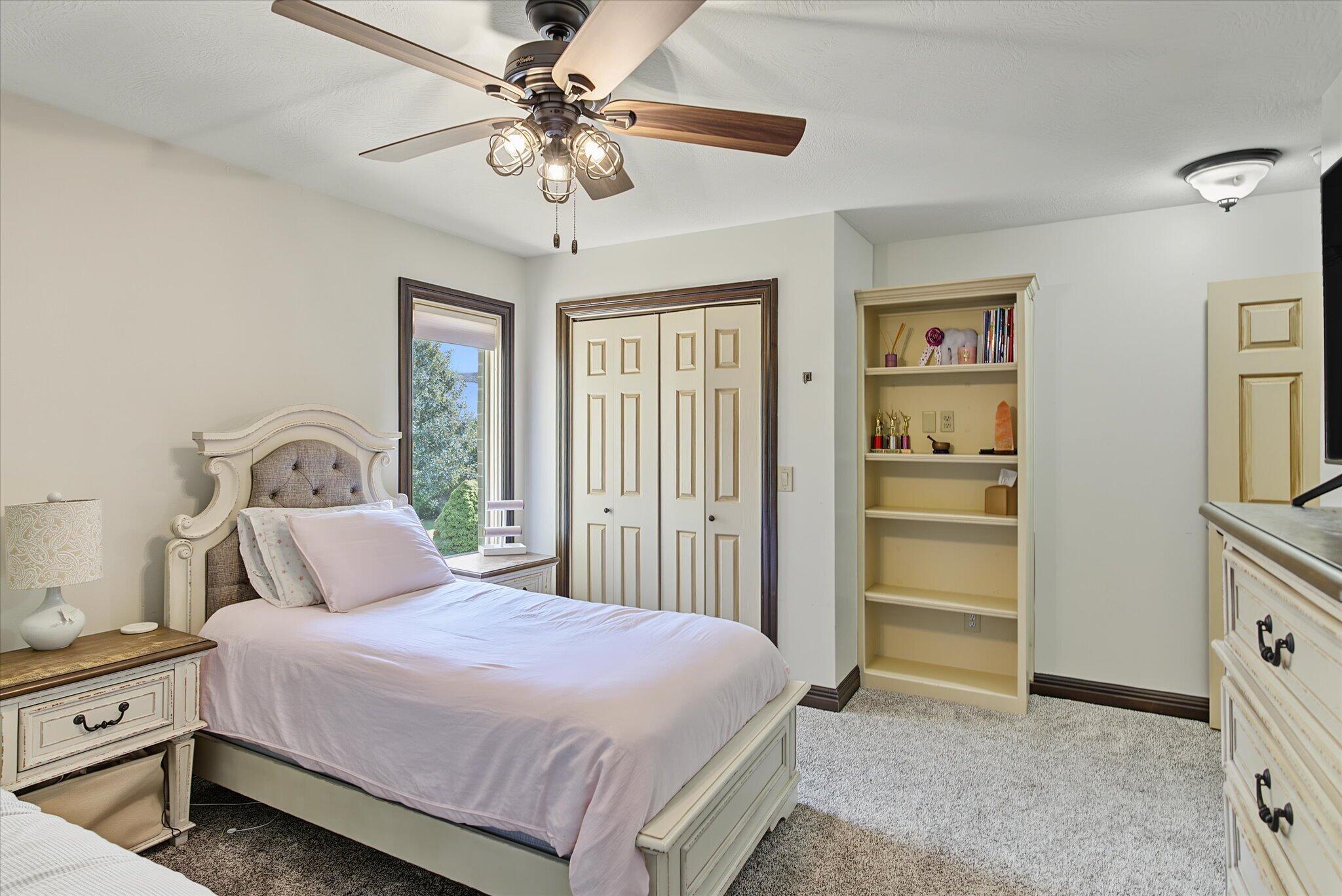 6202 South Meadowview Drive Property Photo 38